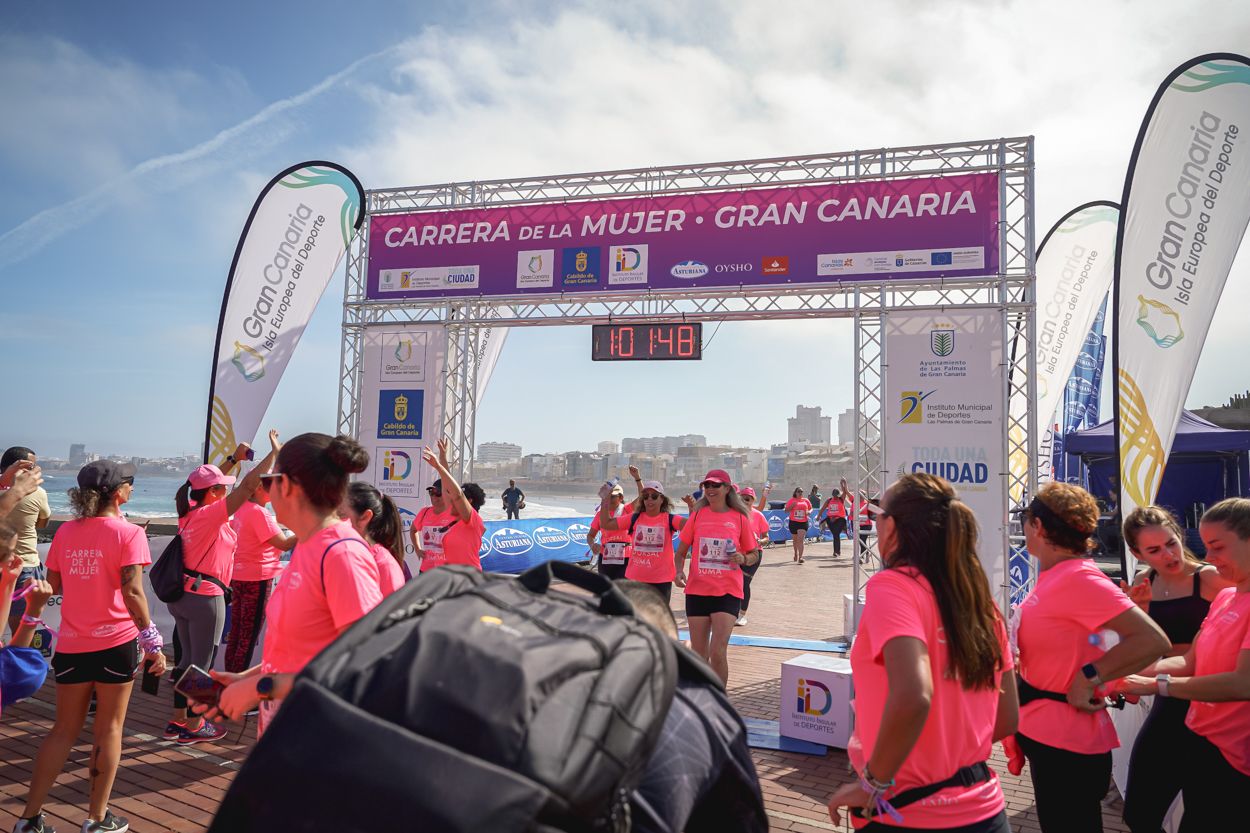 Las fotos de meta de la Carrera de la Mujer de Gran Canaria 12 00 59 15701 O