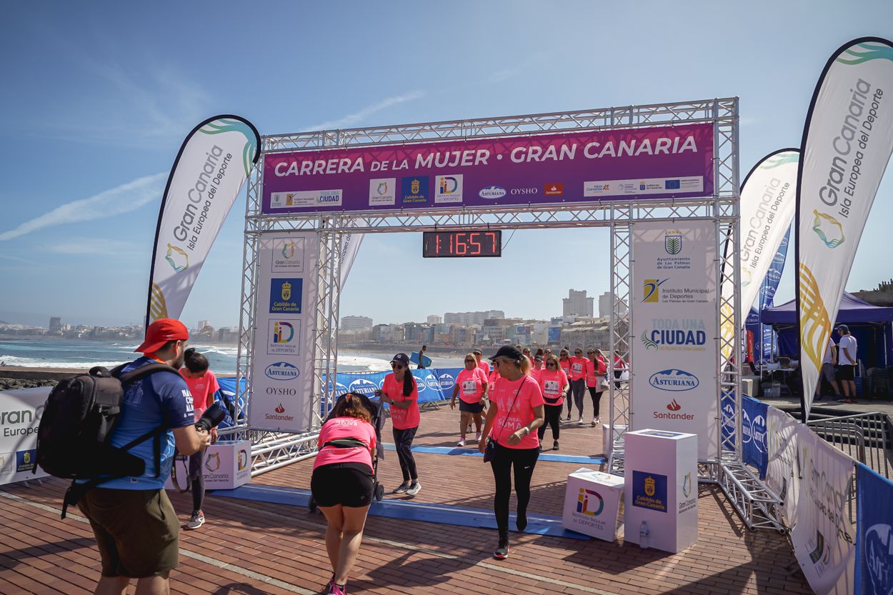 Las fotos de meta de la Carrera de la Mujer de Gran Canaria 12 16 08 15701 O