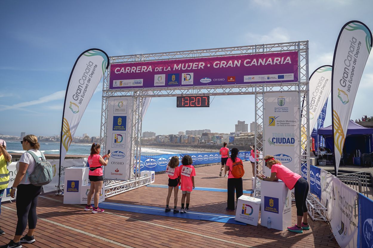 Las fotos de meta de la Carrera de la Mujer de Gran Canaria 12 31 17 15701 O