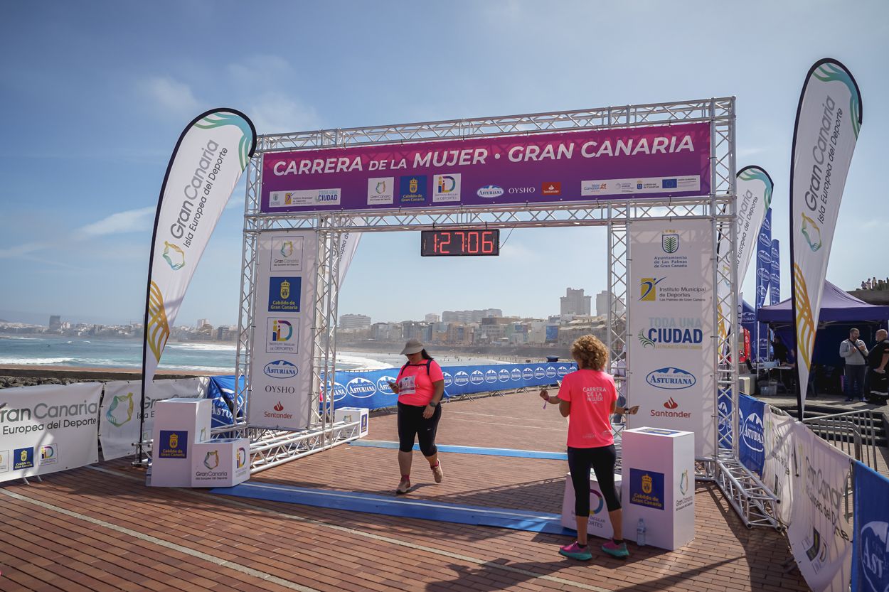 Las fotos de meta de la Carrera de la Mujer de Gran Canaria 12 26 17 15701 O