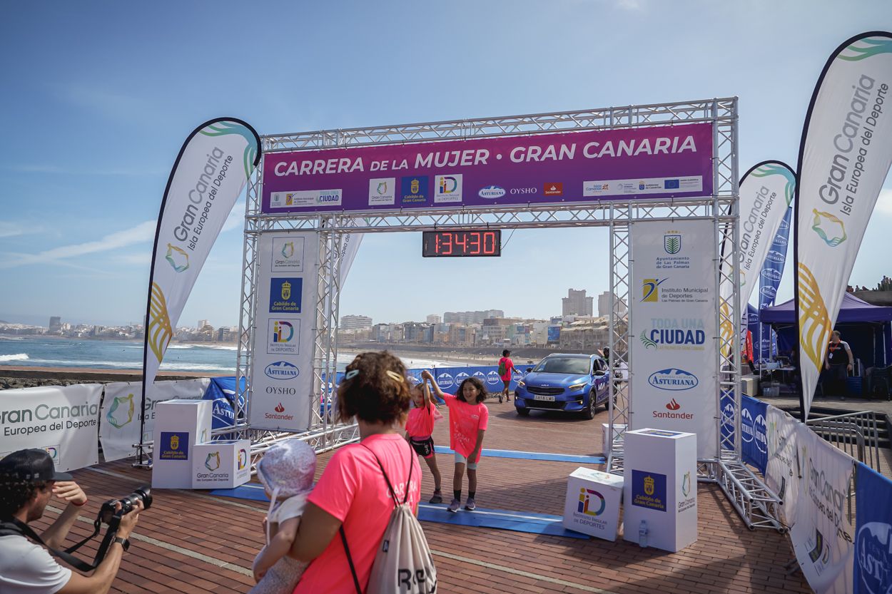Las fotos de meta de la Carrera de la Mujer de Gran Canaria 12 33 41 15701 O