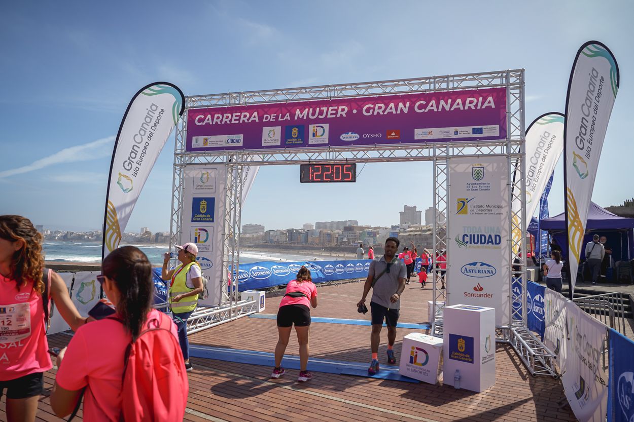 Las fotos de meta de la Carrera de la Mujer de Gran Canaria 12 21 16 15701 O
