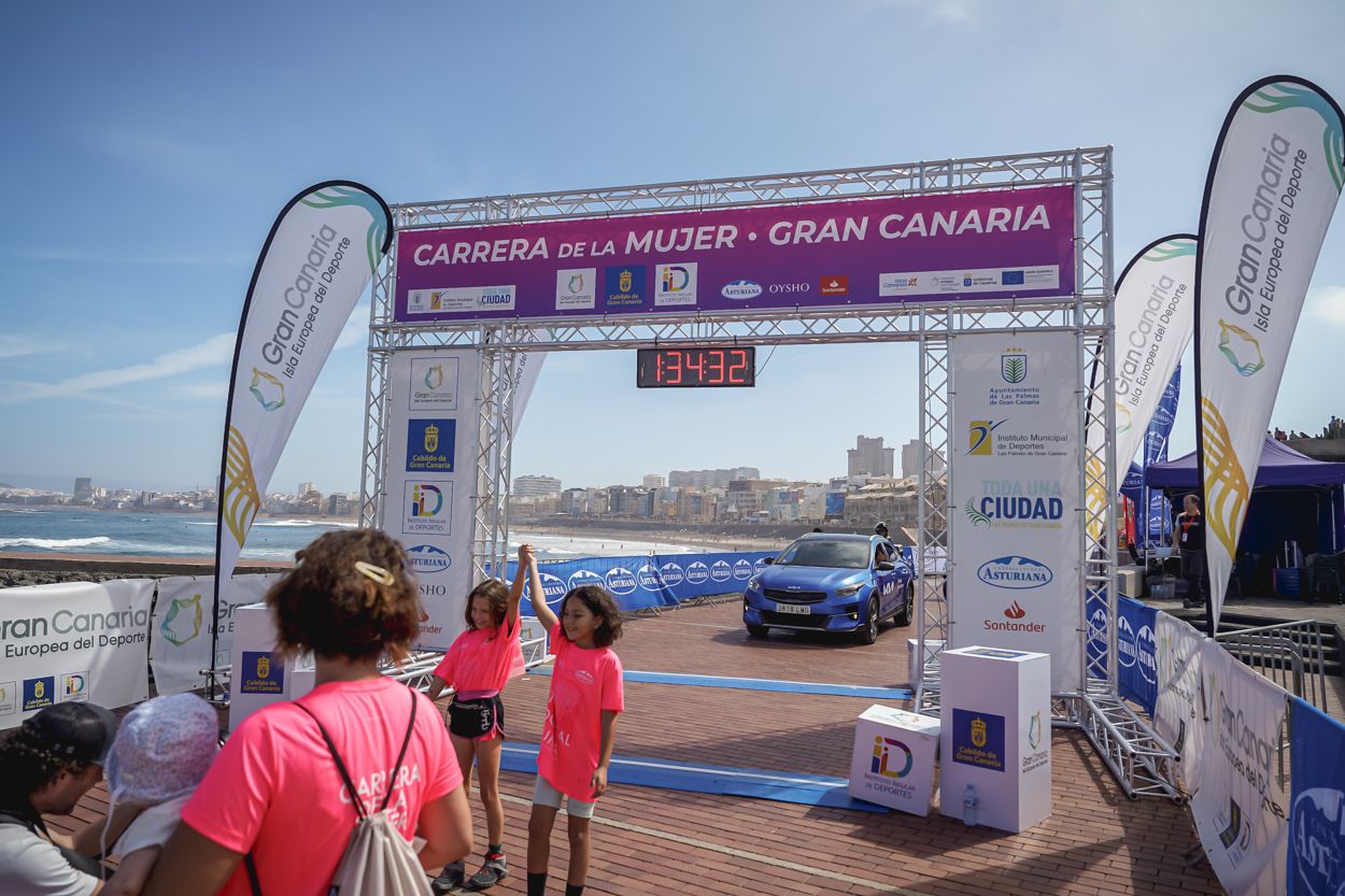 Las fotos de meta de la Carrera de la Mujer de Gran Canaria 12 33 43 15701 O