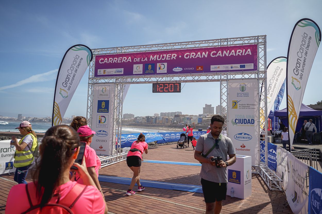 Las fotos de meta de la Carrera de la Mujer de Gran Canaria 12 21 18 15701 O
