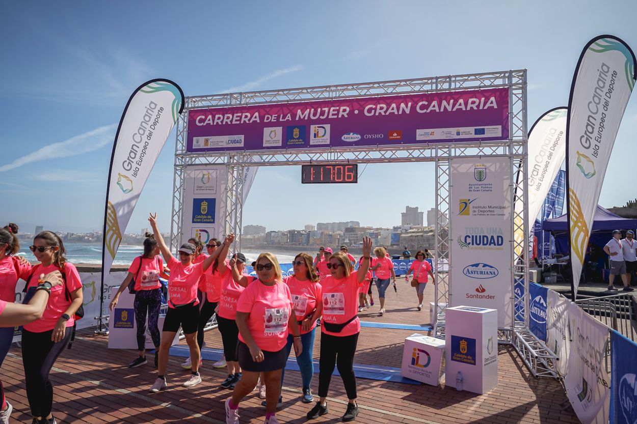 Las fotos de meta de la Carrera de la Mujer de Gran Canaria 12 16 17 15701 O