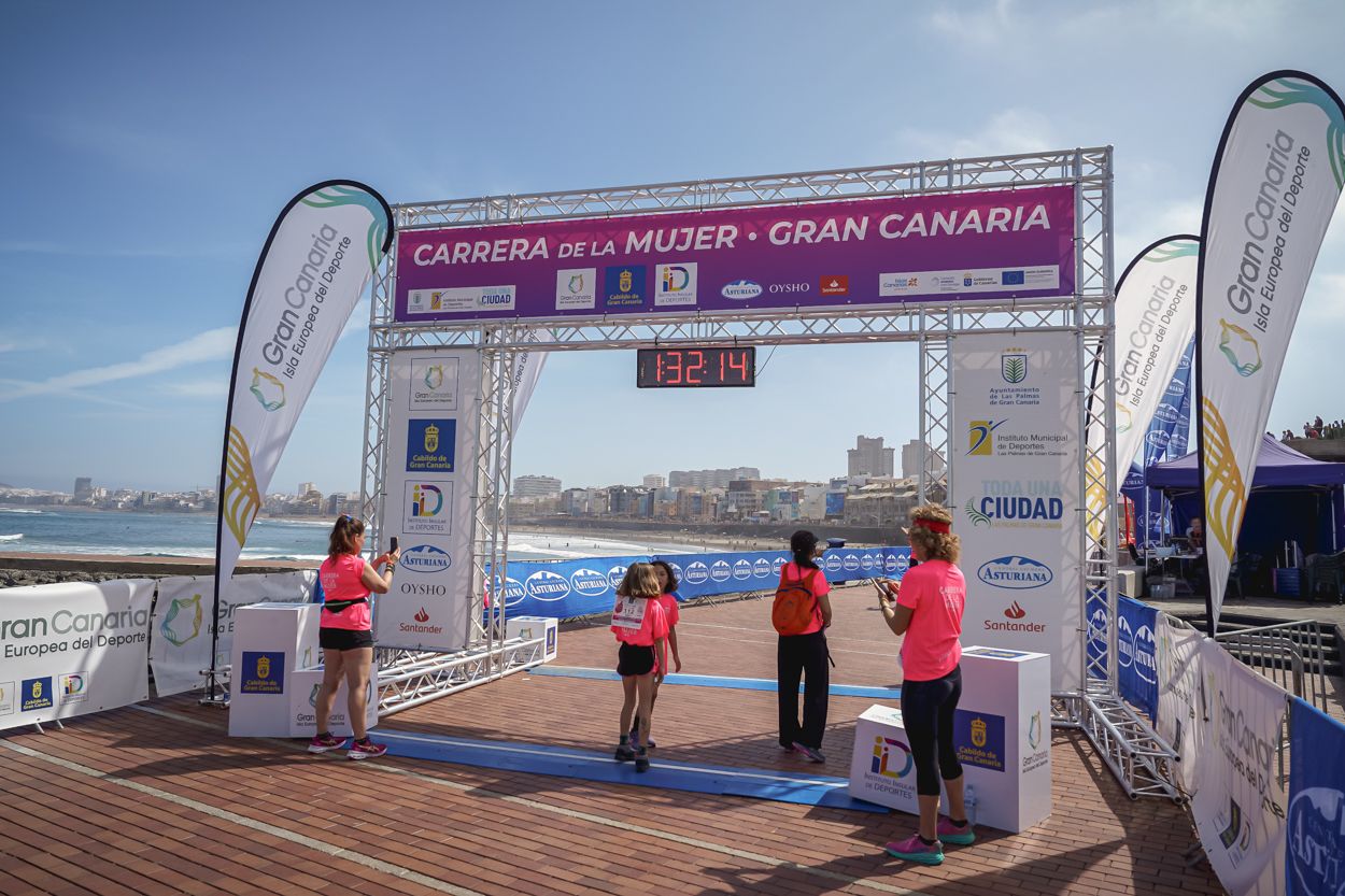 Las fotos de meta de la Carrera de la Mujer de Gran Canaria 12 31 24 15701 O