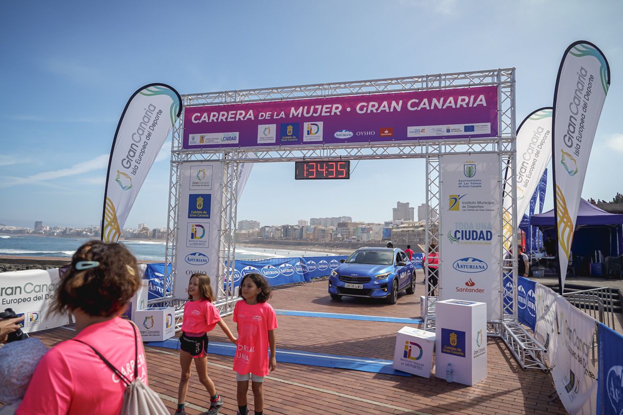 Las fotos de meta de la Carrera de la Mujer de Gran Canaria 12 33 46 15701 O