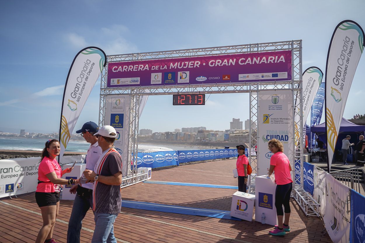 Las fotos de meta de la Carrera de la Mujer de Gran Canaria 12 26 24 15701 O