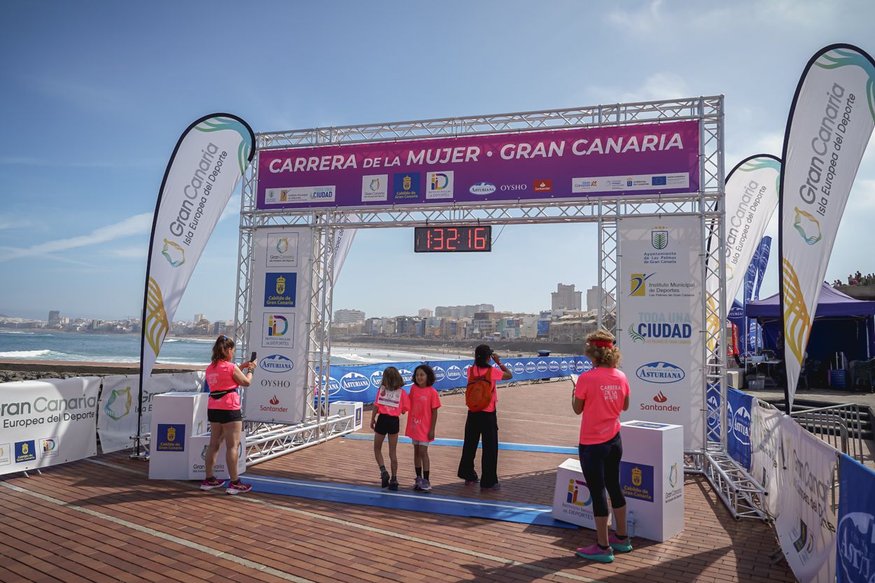 Las fotos de meta de la Carrera de la Mujer de Gran Canaria 12 31 26 15701 O