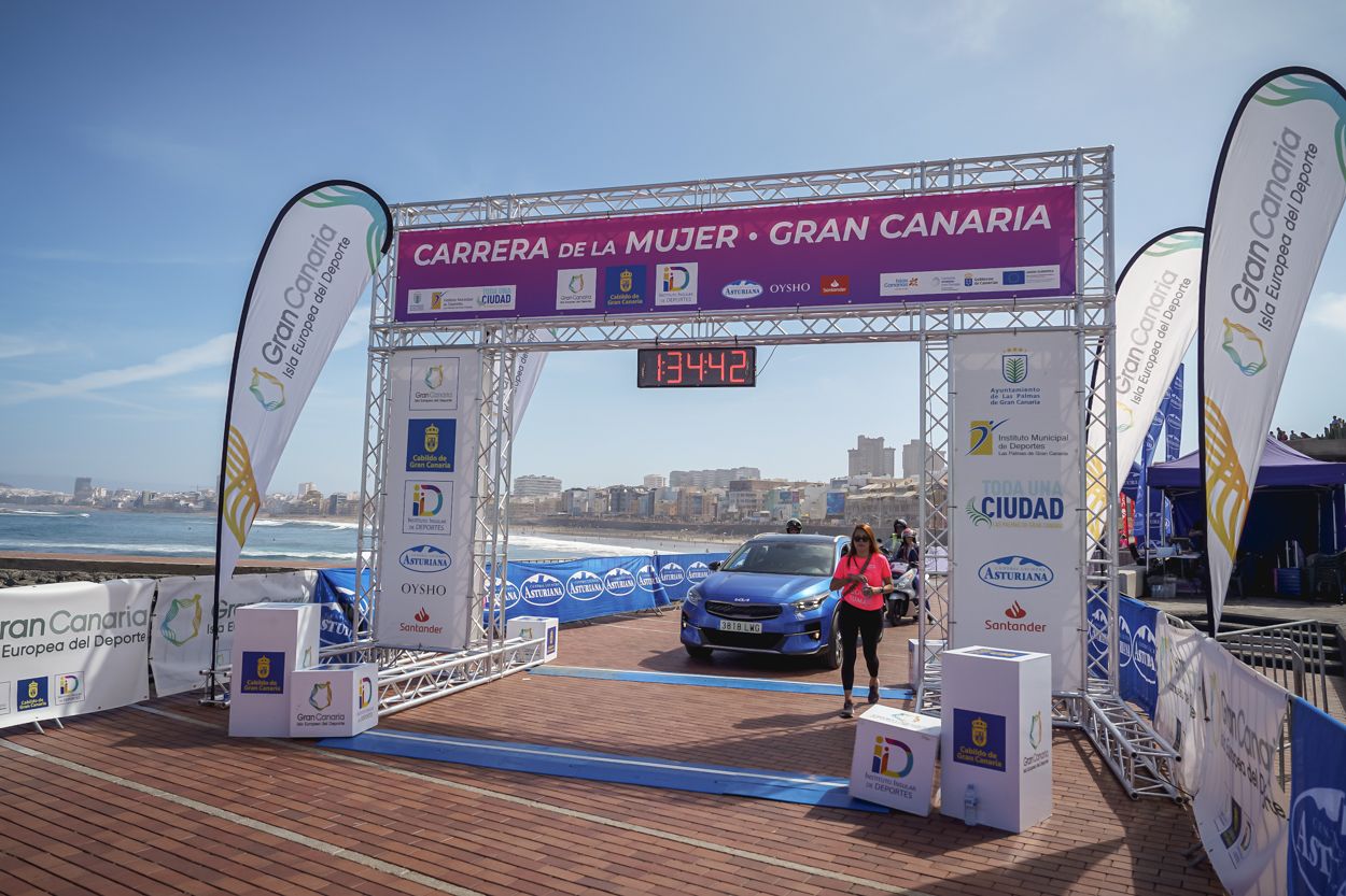 Las fotos de meta de la Carrera de la Mujer de Gran Canaria 12 33 53 15701 O