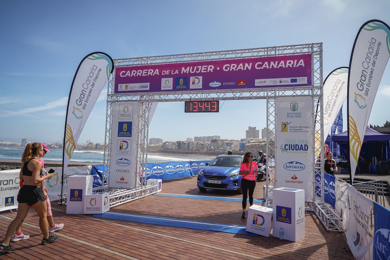 Las fotos de meta de la Carrera de la Mujer de Gran Canaria 12 33 54 15701 O