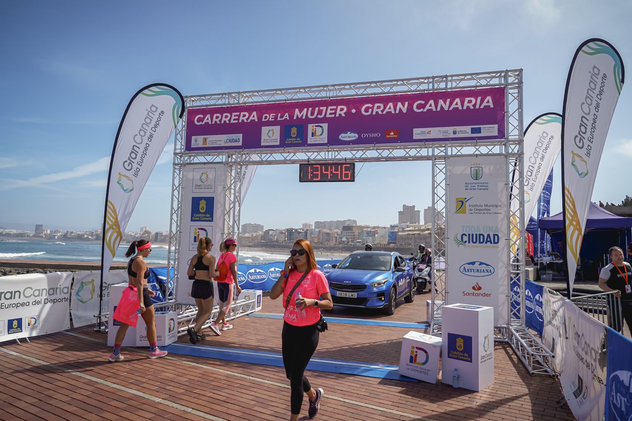 Las fotos de meta de la Carrera de la Mujer de Gran Canaria 12 33 57 15701 O