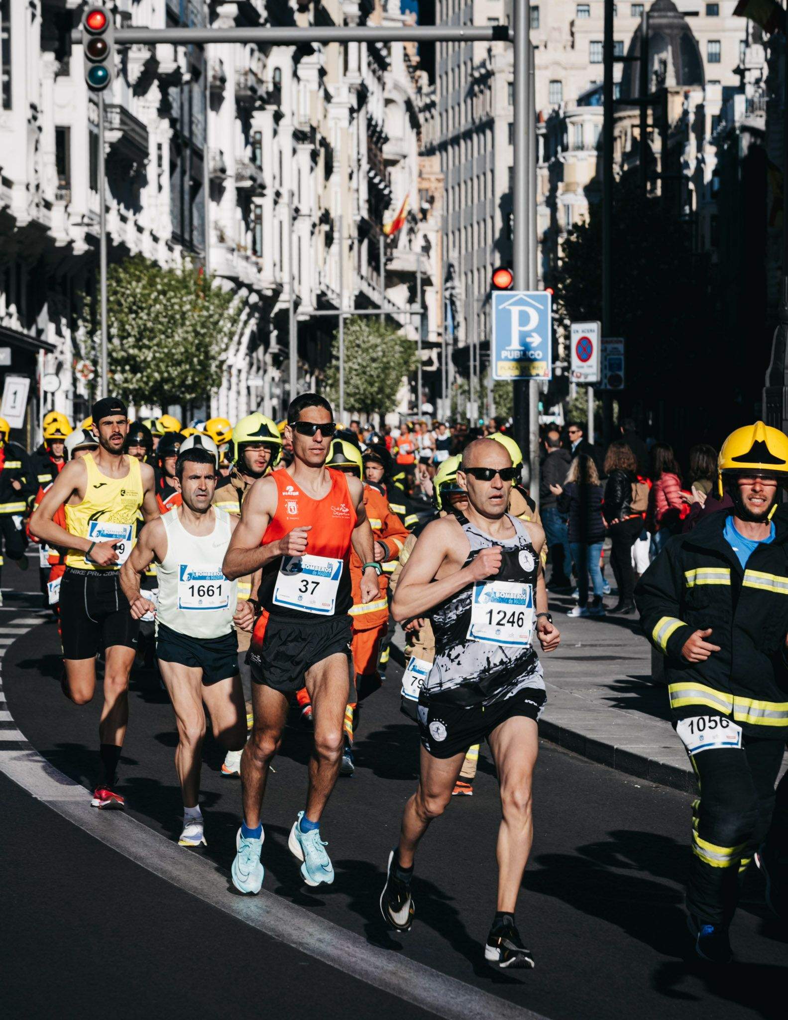 Todas las fotos del recorrido de la Carrera Bomberos de Madrid 20238