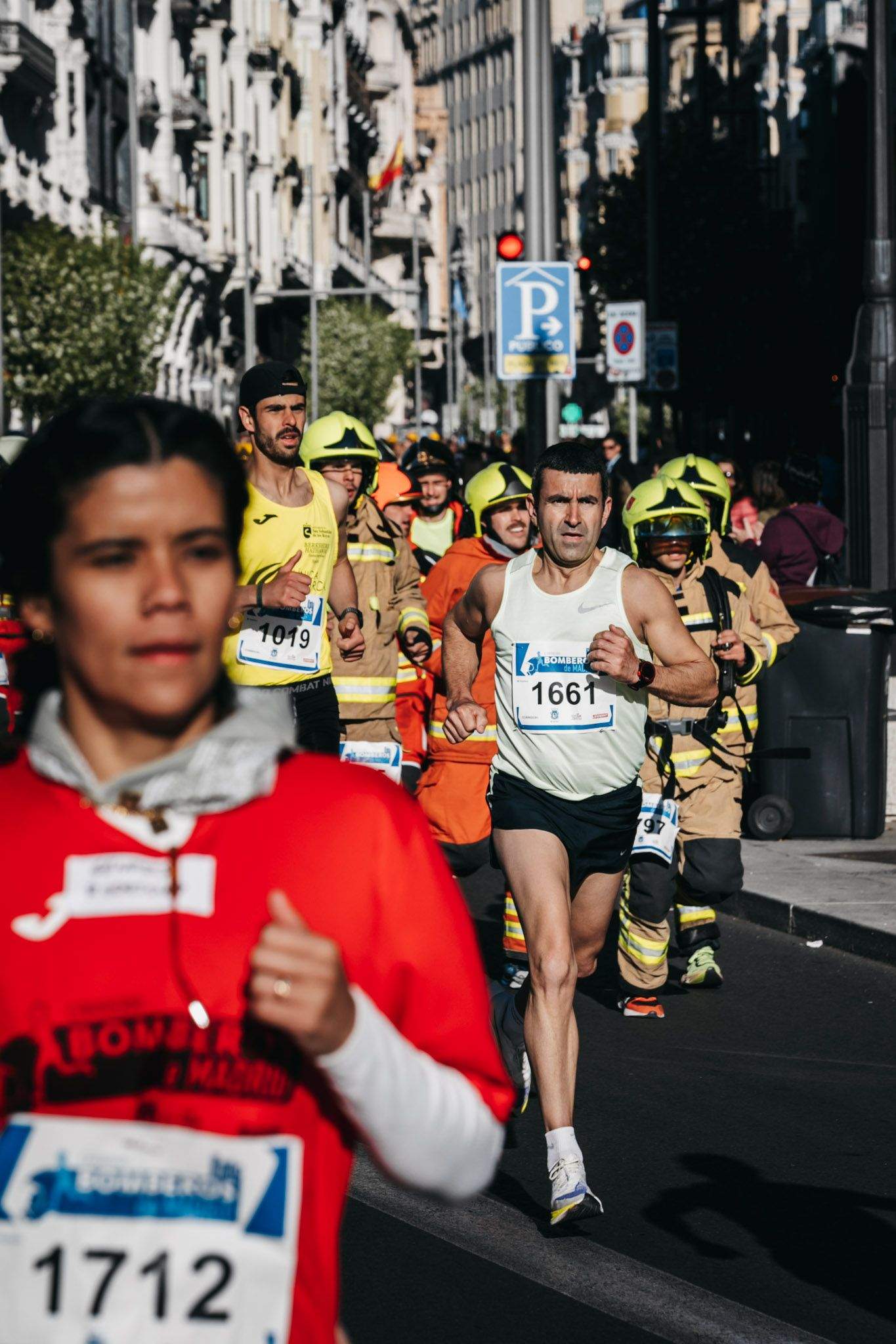 Todas las fotos del recorrido de la Carrera Bomberos de Madrid 202310