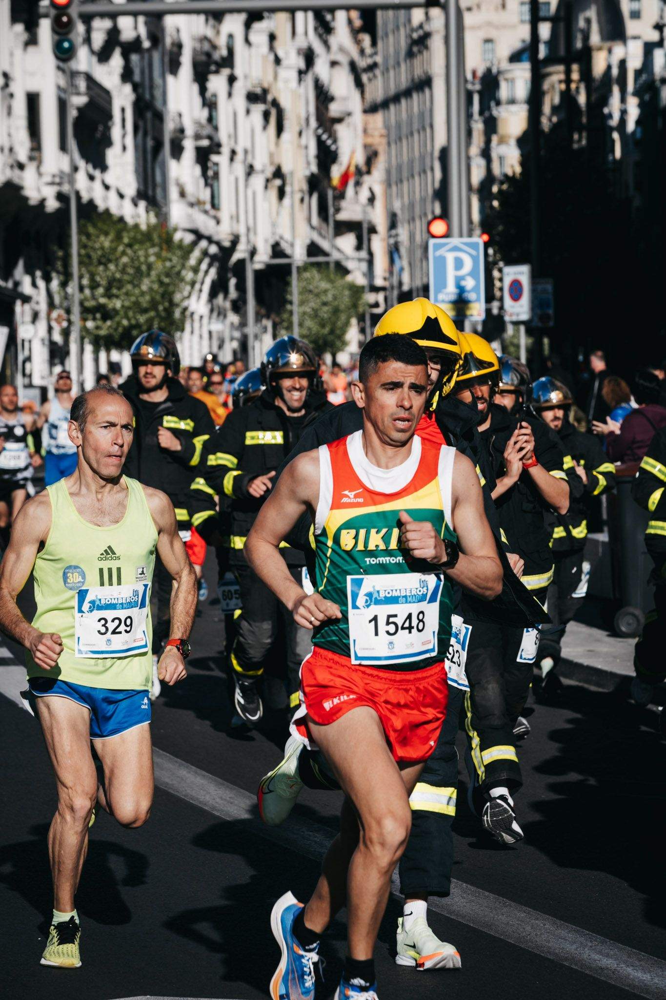 Todas las fotos del recorrido de la Carrera Bomberos de Madrid 202318