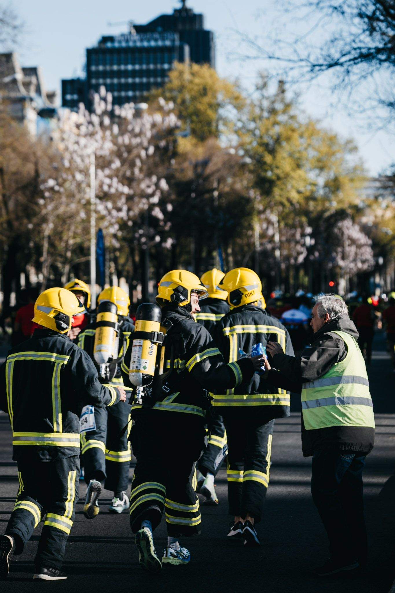 Todas las fotos del recorrido de la Carrera Bomberos de Madrid 202337