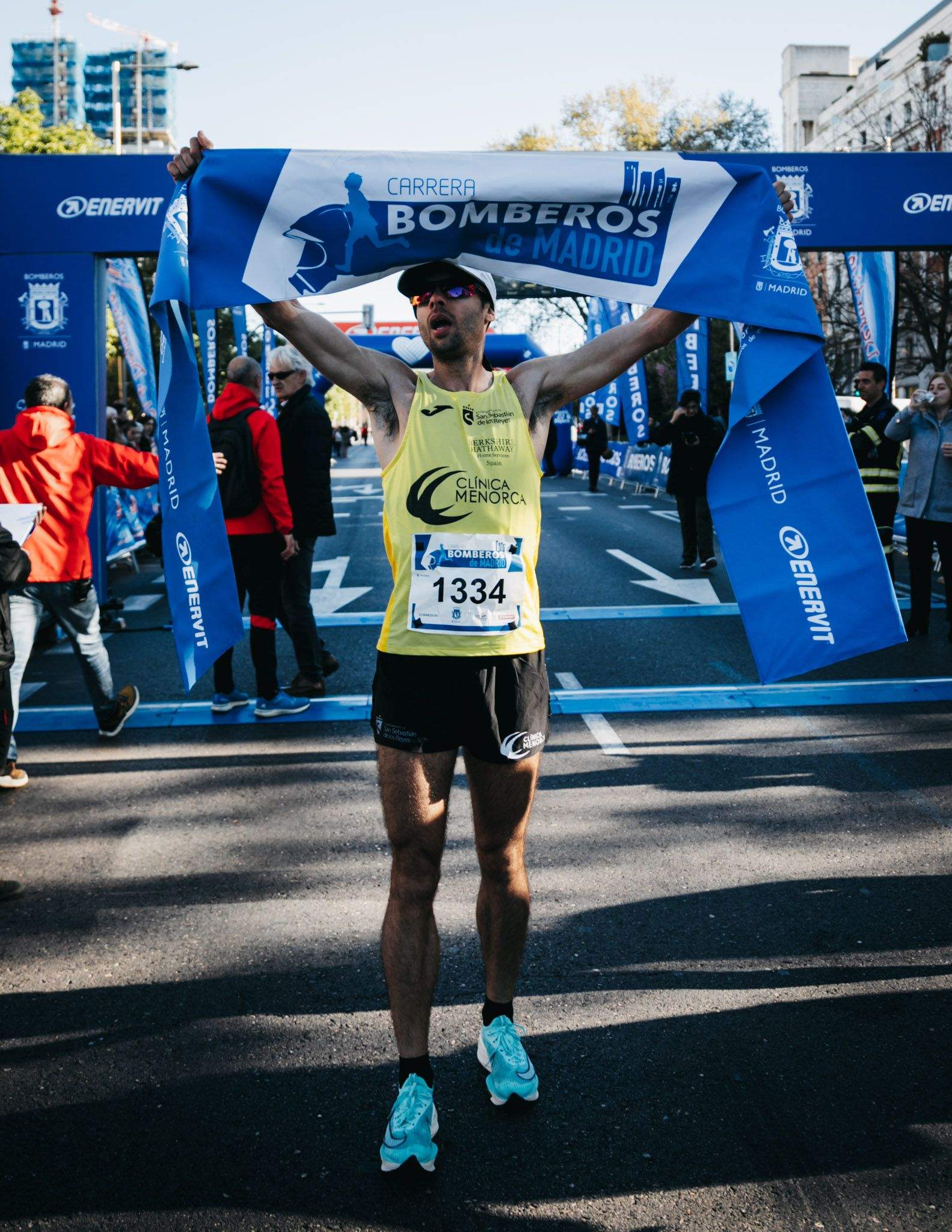Todas las fotos del recorrido de la Carrera Bomberos de Madrid 202380