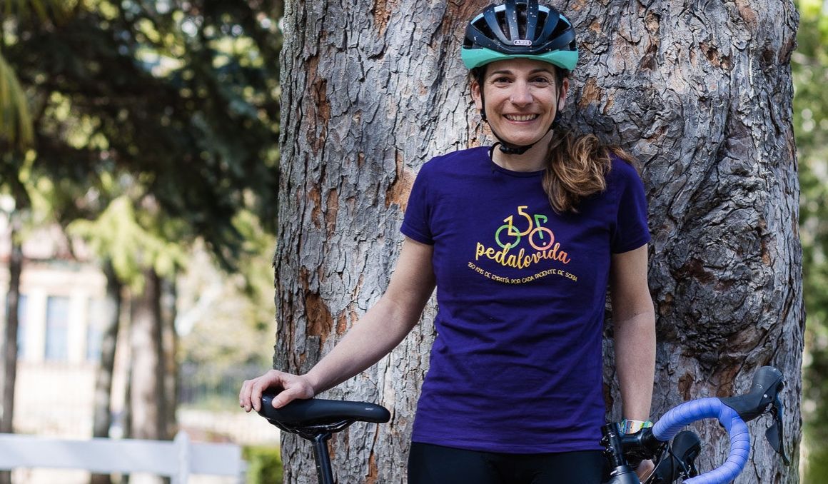 Anapa Jambat es la inspiradora del proyecto Pedalovida que recauda fondos para la AECC. DESDESORIA.