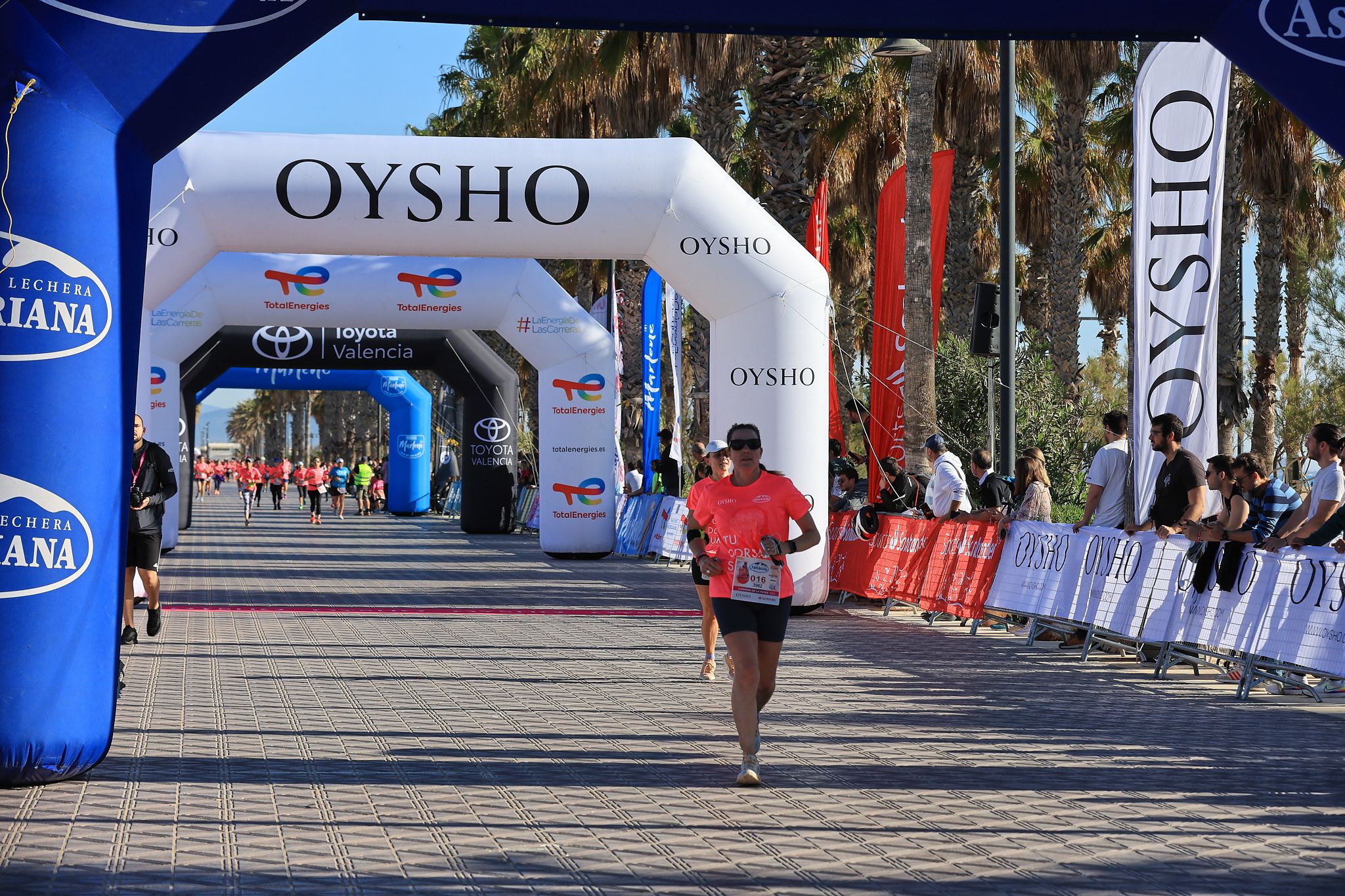 Las mejores fotos de la Carrera de la Mujer Central Lechera Asturiana de Valencia. 0454