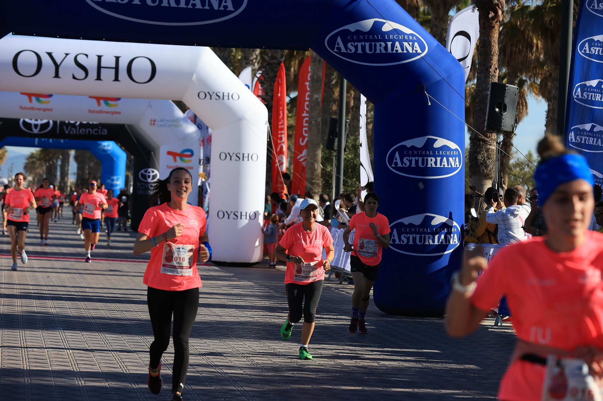 Las mejores fotos de la Carrera de la Mujer Central Lechera Asturiana de Valencia. 0463