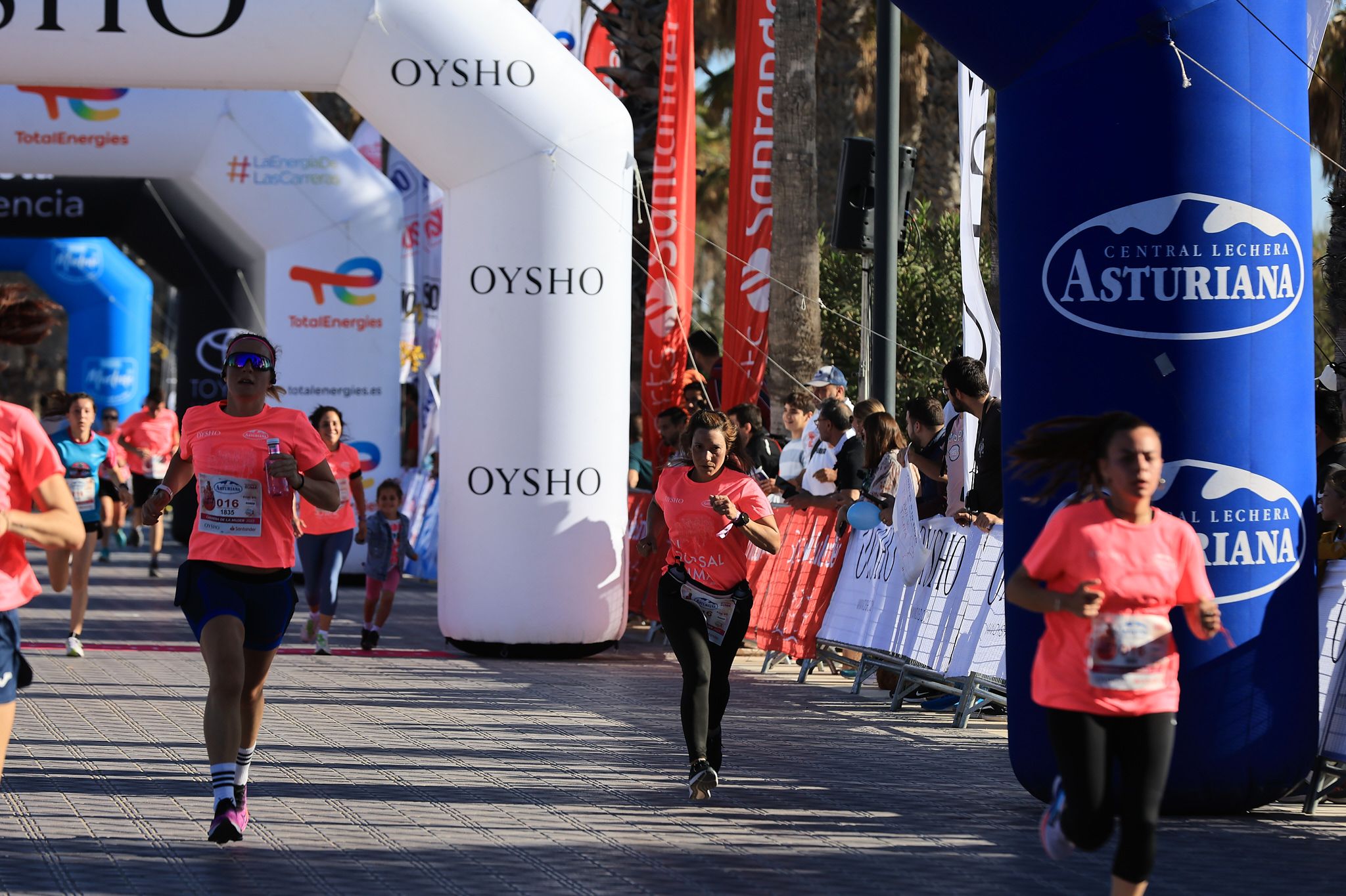 Las mejores fotos de la Carrera de la Mujer Central Lechera Asturiana de Valencia. 0467