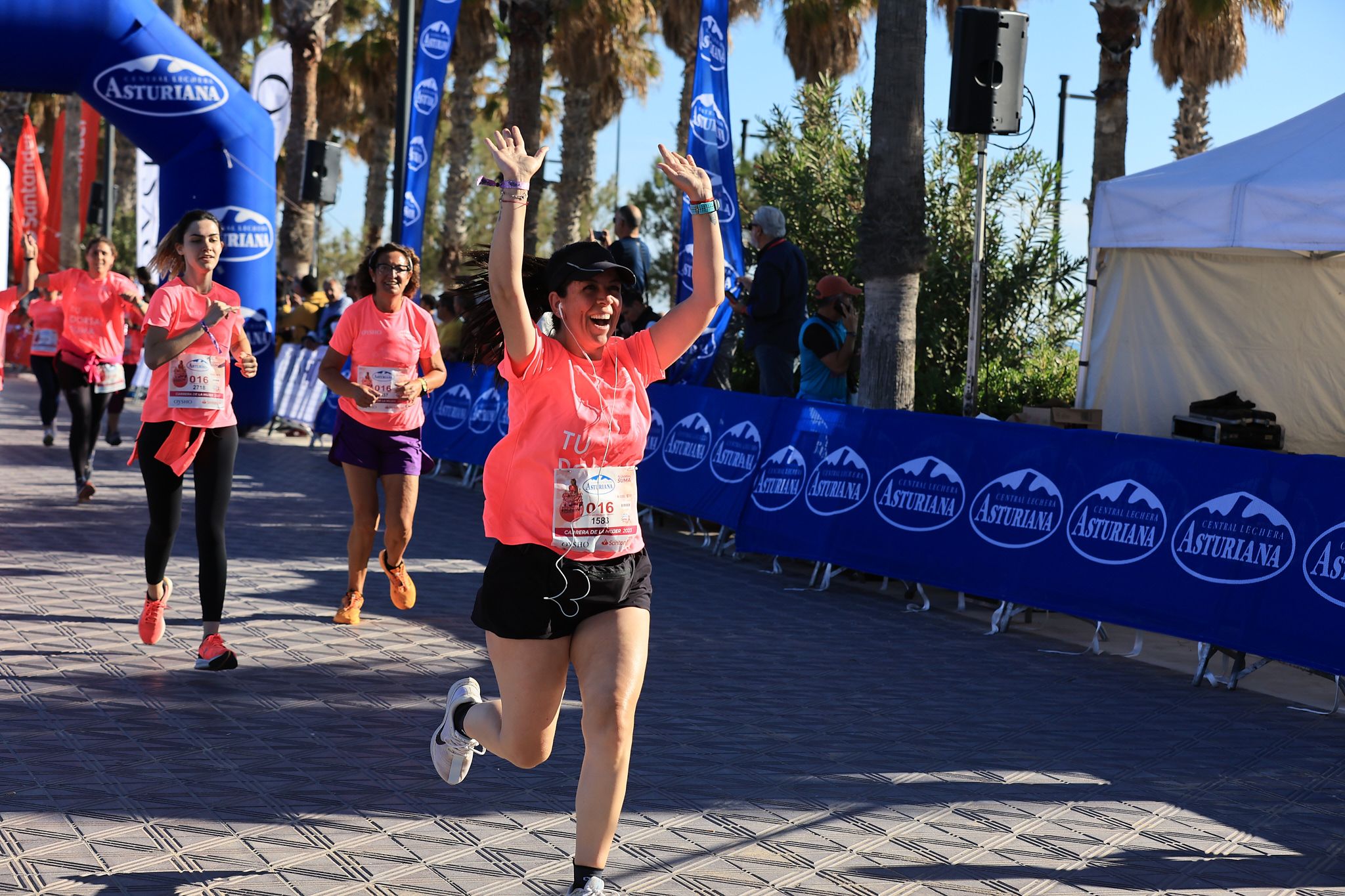 Las mejores fotos de la Carrera de la Mujer Central Lechera Asturiana de Valencia. 0508