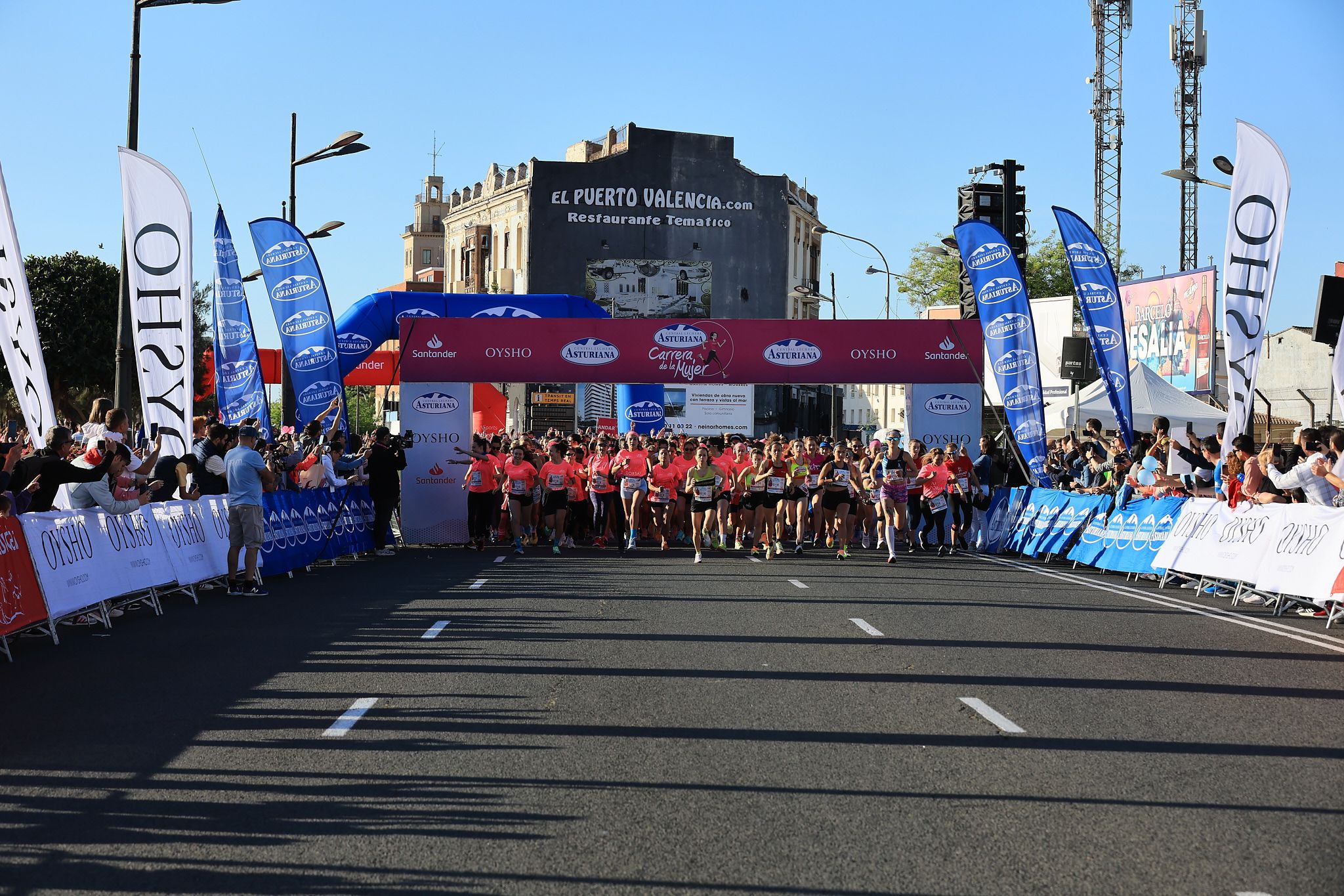 Las mejores fotos de la Carrera de la Mujer Central Lechera Asturiana de Valencia. 0139
