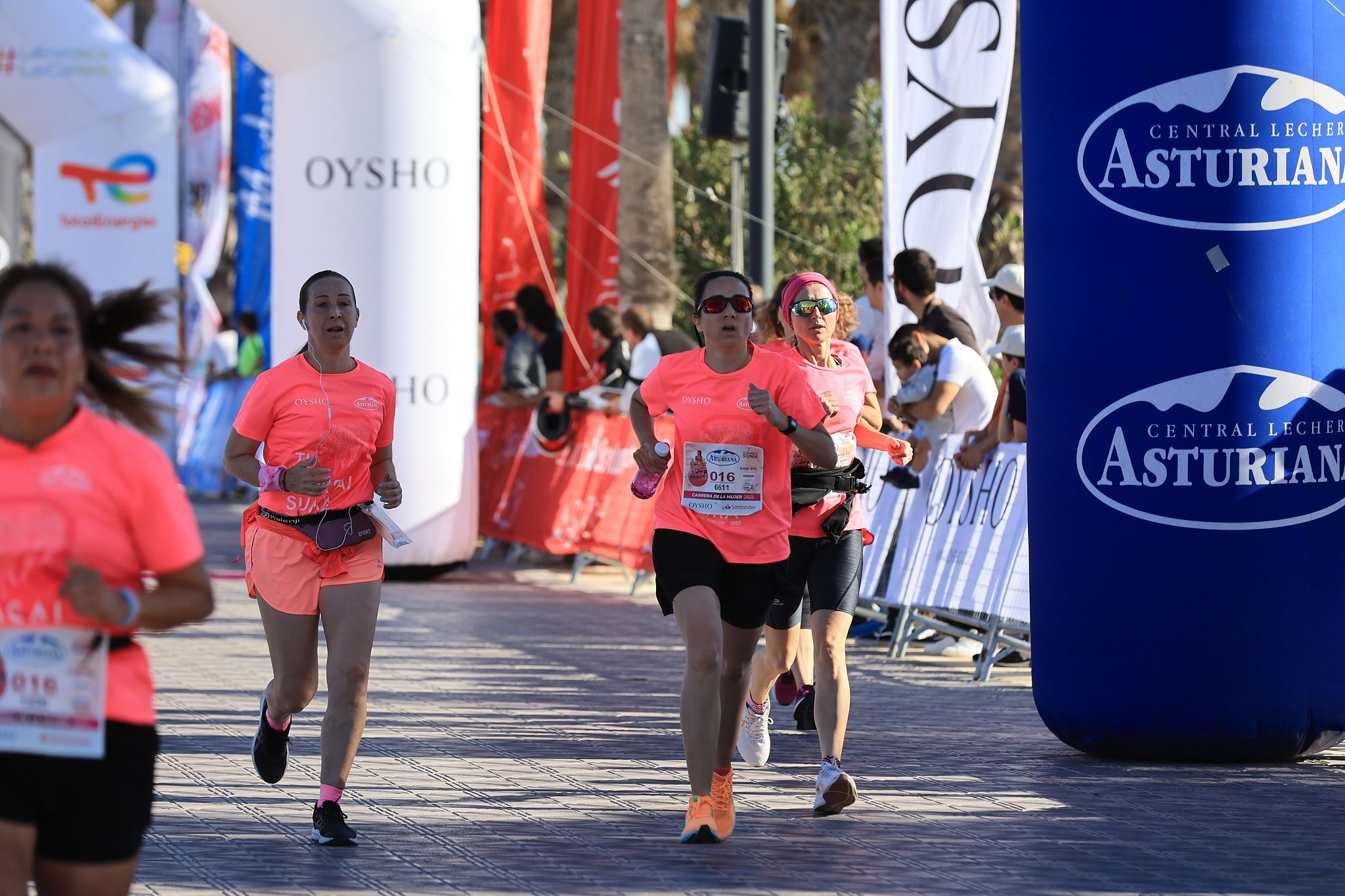 Las mejores fotos de la Carrera de la Mujer Central Lechera Asturiana de Valencia. 0515
