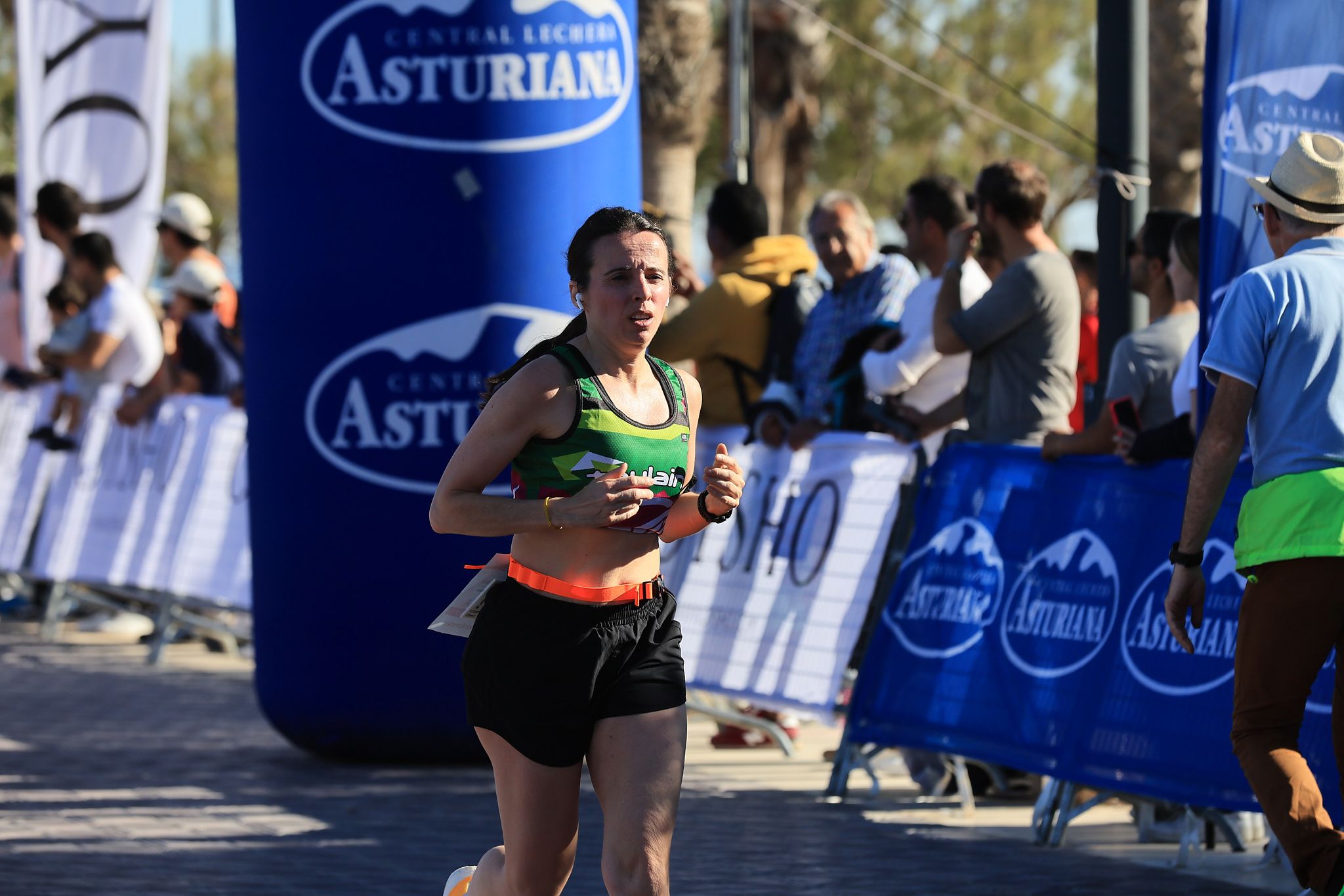 Las mejores fotos de la Carrera de la Mujer Central Lechera Asturiana de Valencia. 0522
