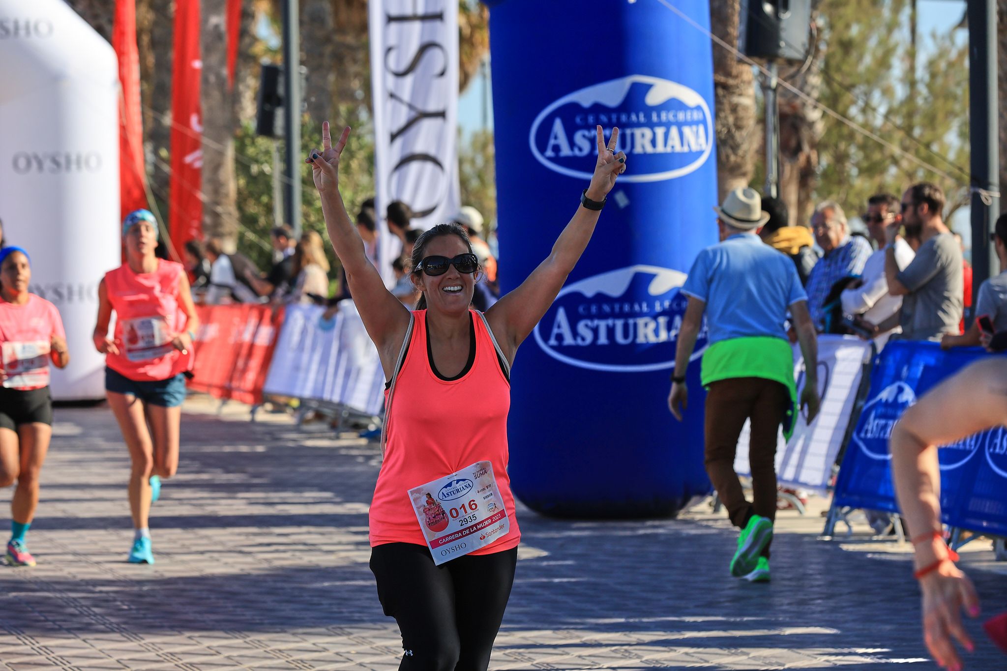 Las mejores fotos de la Carrera de la Mujer Central Lechera Asturiana de Valencia. 0524
