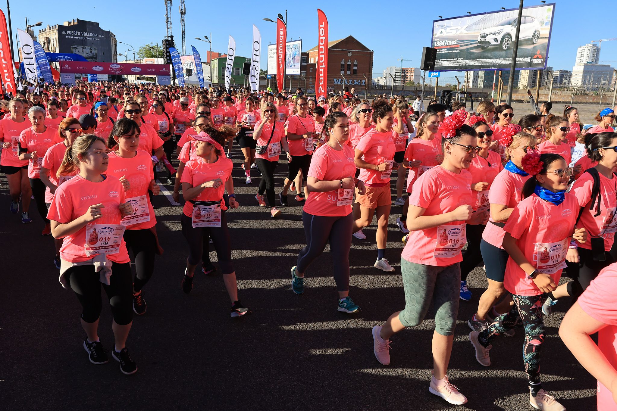 Las mejores fotos de la Carrera de la Mujer Central Lechera Asturiana de Valencia. 0161