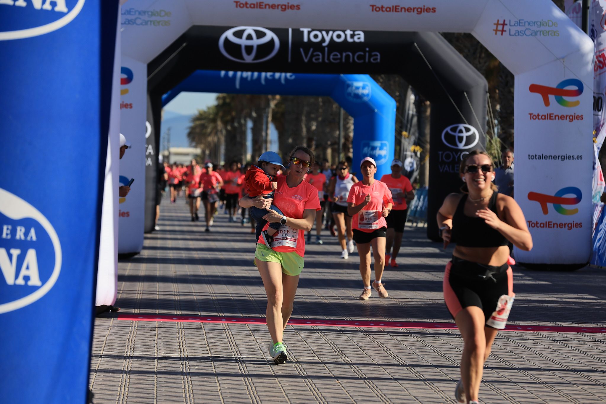Las mejores fotos de la Carrera de la Mujer Central Lechera Asturiana de Valencia. 0552