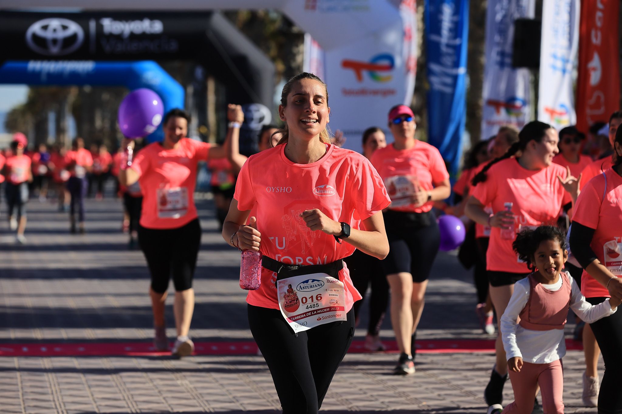 Las mejores fotos de la Carrera de la Mujer Central Lechera Asturiana de Valencia. 0802