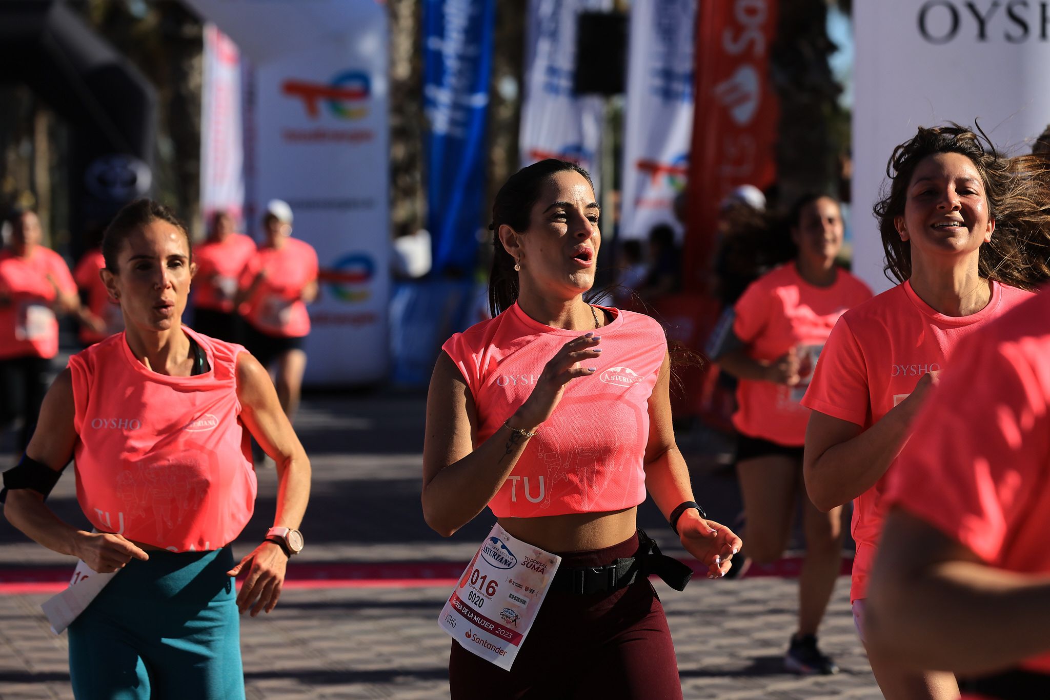 Las mejores fotos de la Carrera de la Mujer Central Lechera Asturiana de Valencia. 0817
