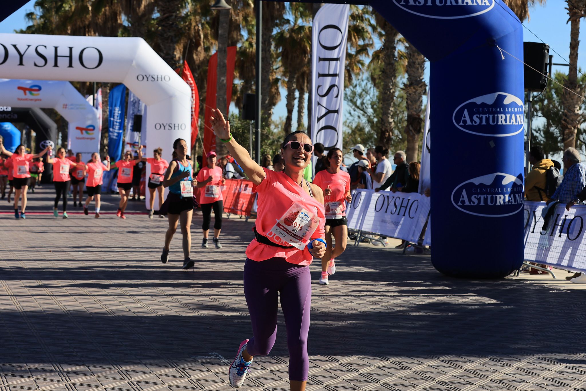 Las mejores fotos de la Carrera de la Mujer Central Lechera Asturiana de Valencia. 0645