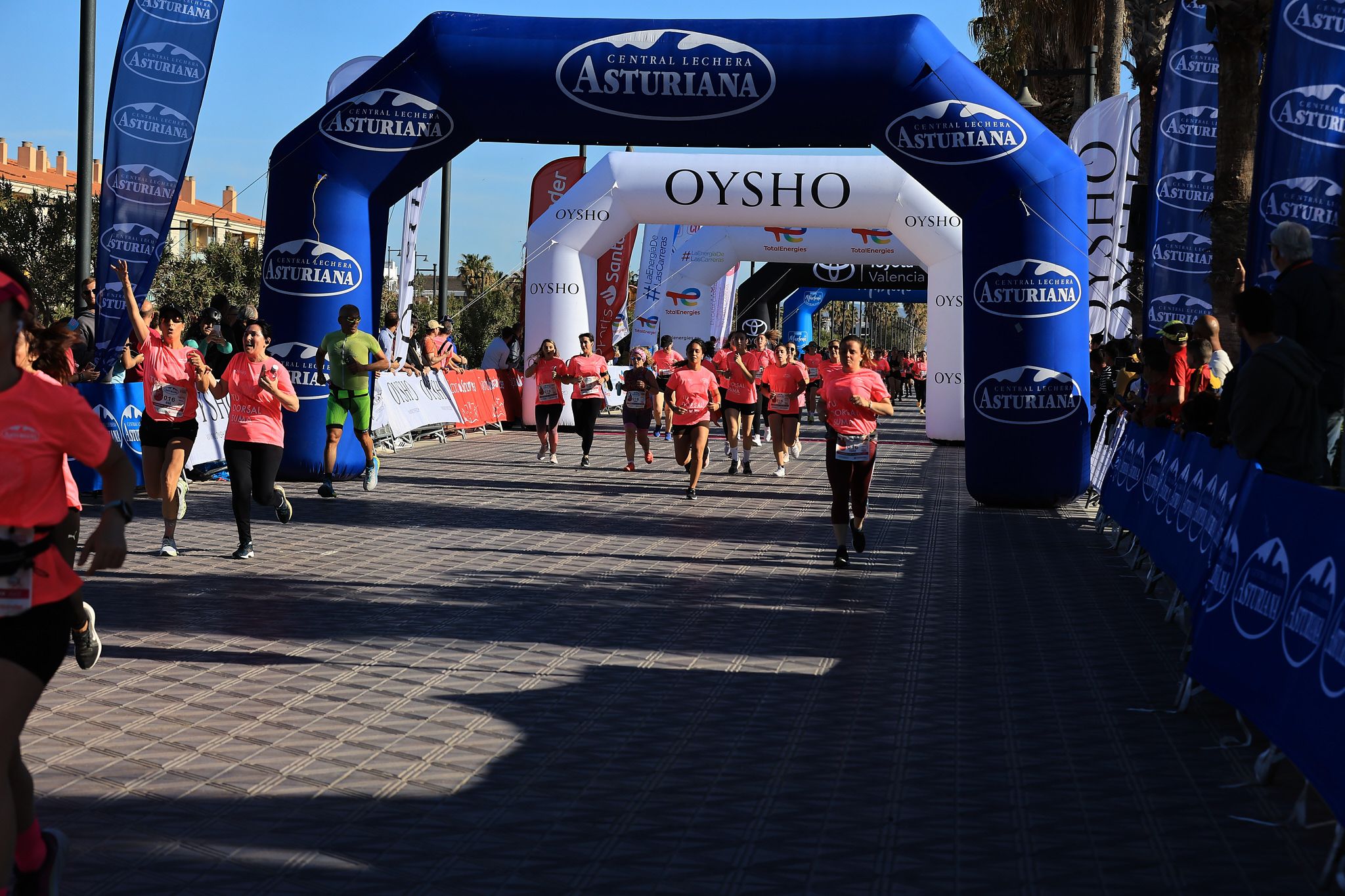 Las mejores fotos de la Carrera de la Mujer Central Lechera Asturiana de Valencia. 0665
