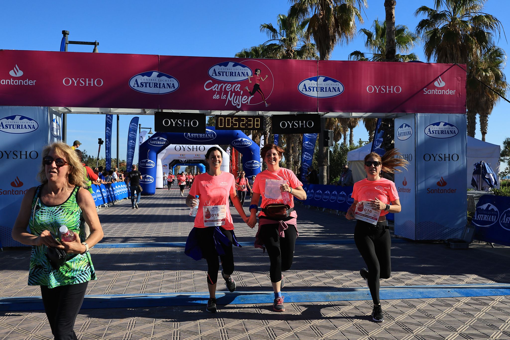 Las mejores fotos de la Carrera de la Mujer Central Lechera Asturiana de Valencia. 0874