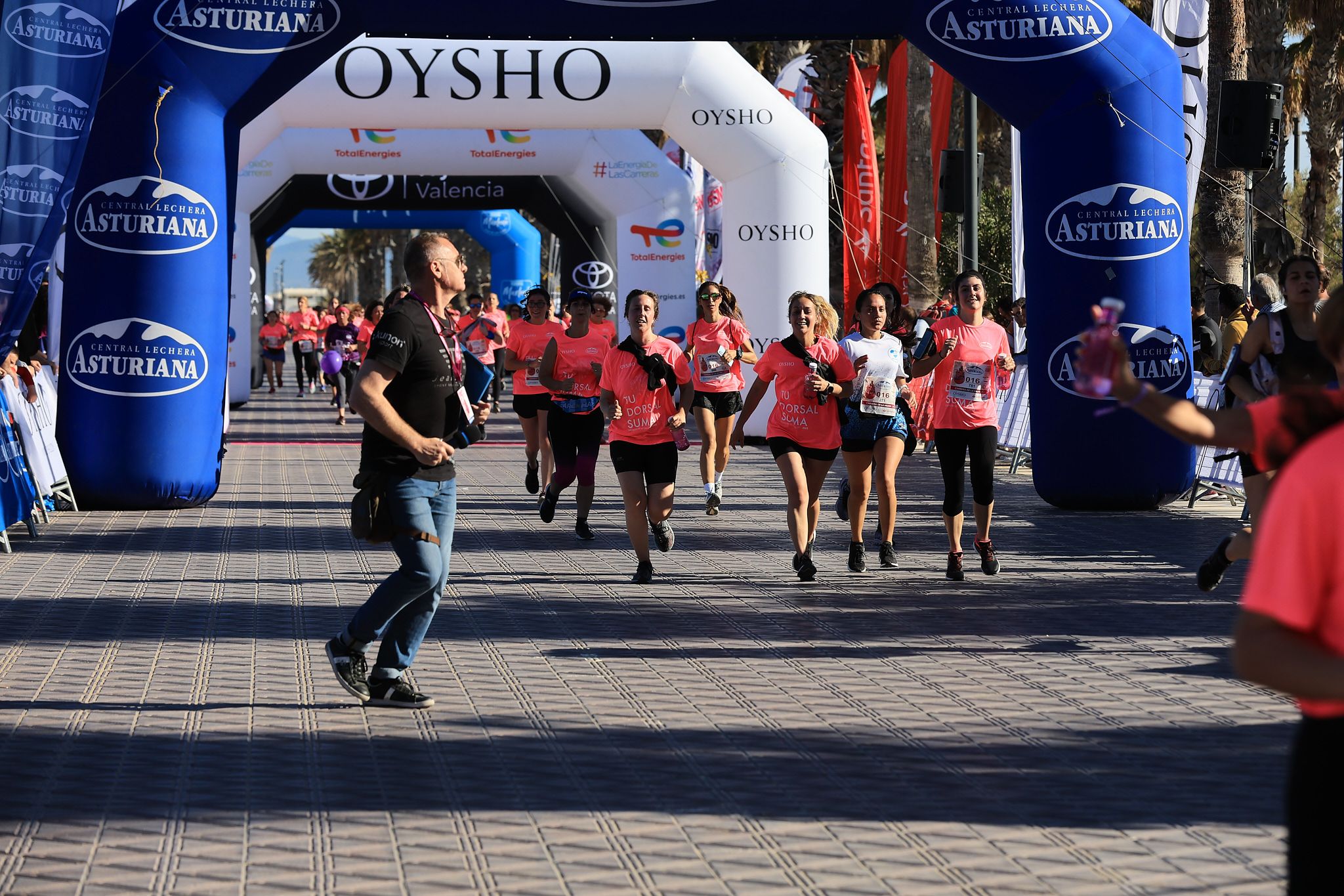 Las mejores fotos de la Carrera de la Mujer Central Lechera Asturiana de Valencia. 0673