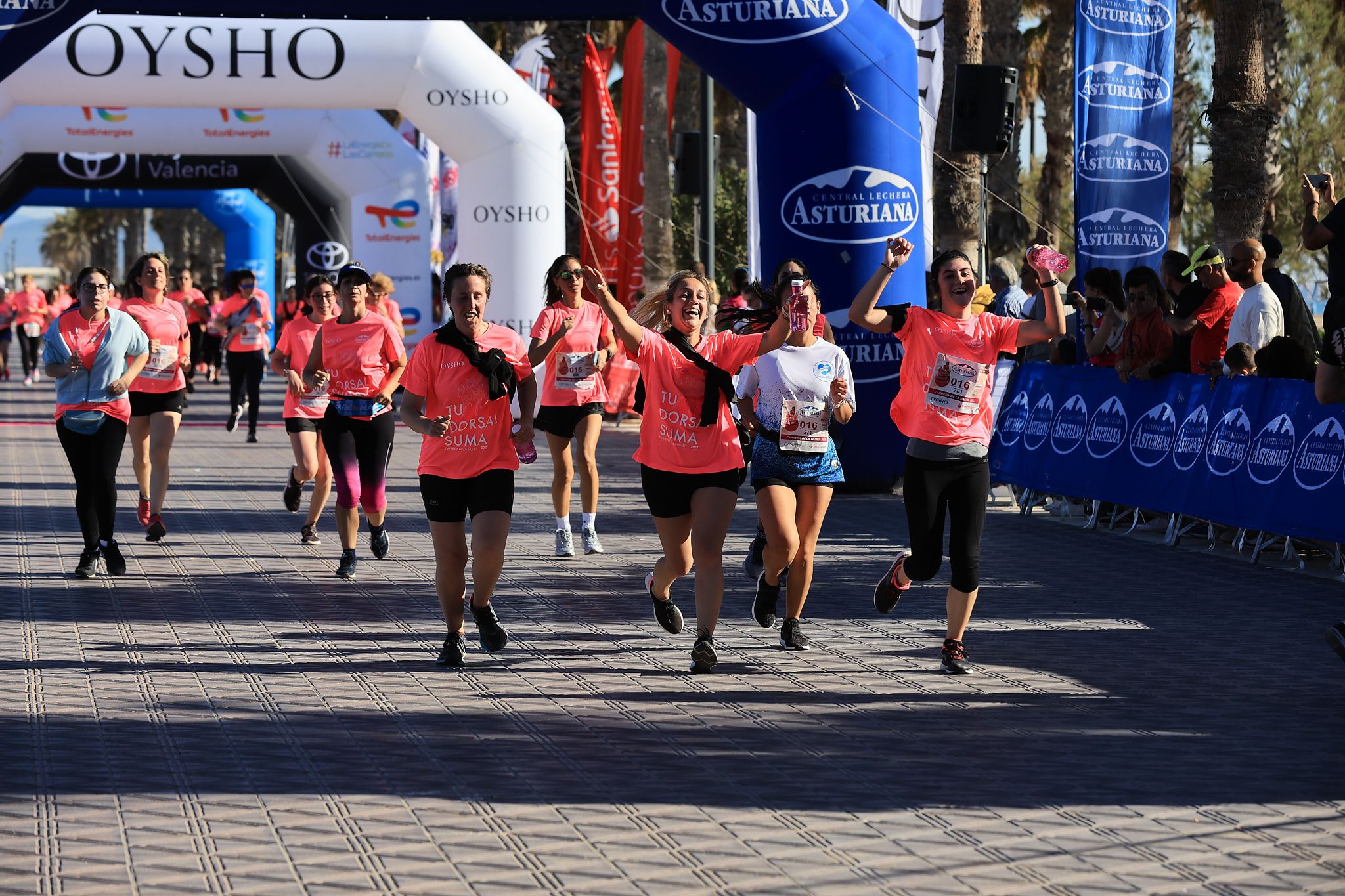 Las mejores fotos de la Carrera de la Mujer Central Lechera Asturiana de Valencia. 0674