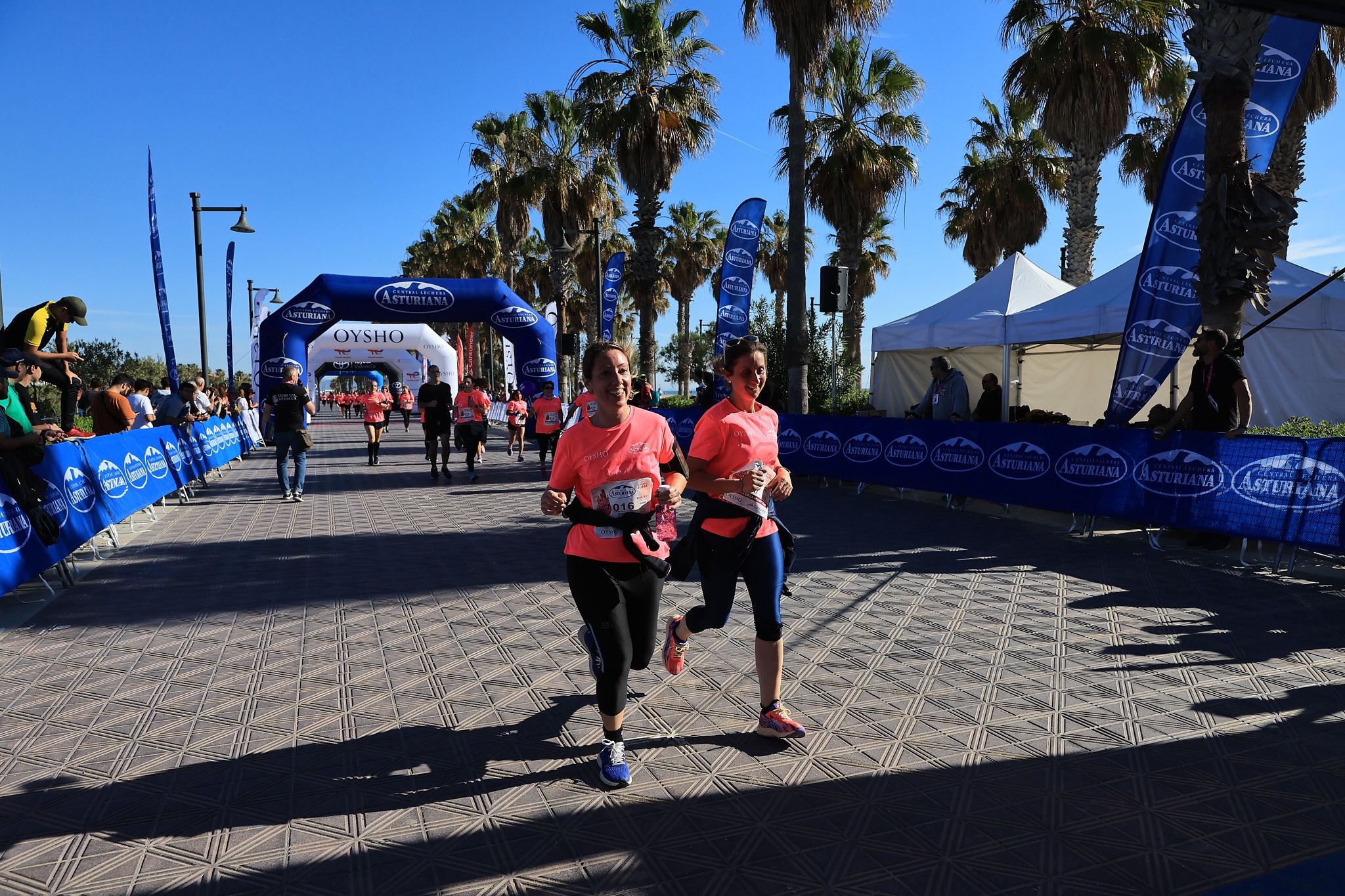 Las mejores fotos de la Carrera de la Mujer Central Lechera Asturiana de Valencia. 0886