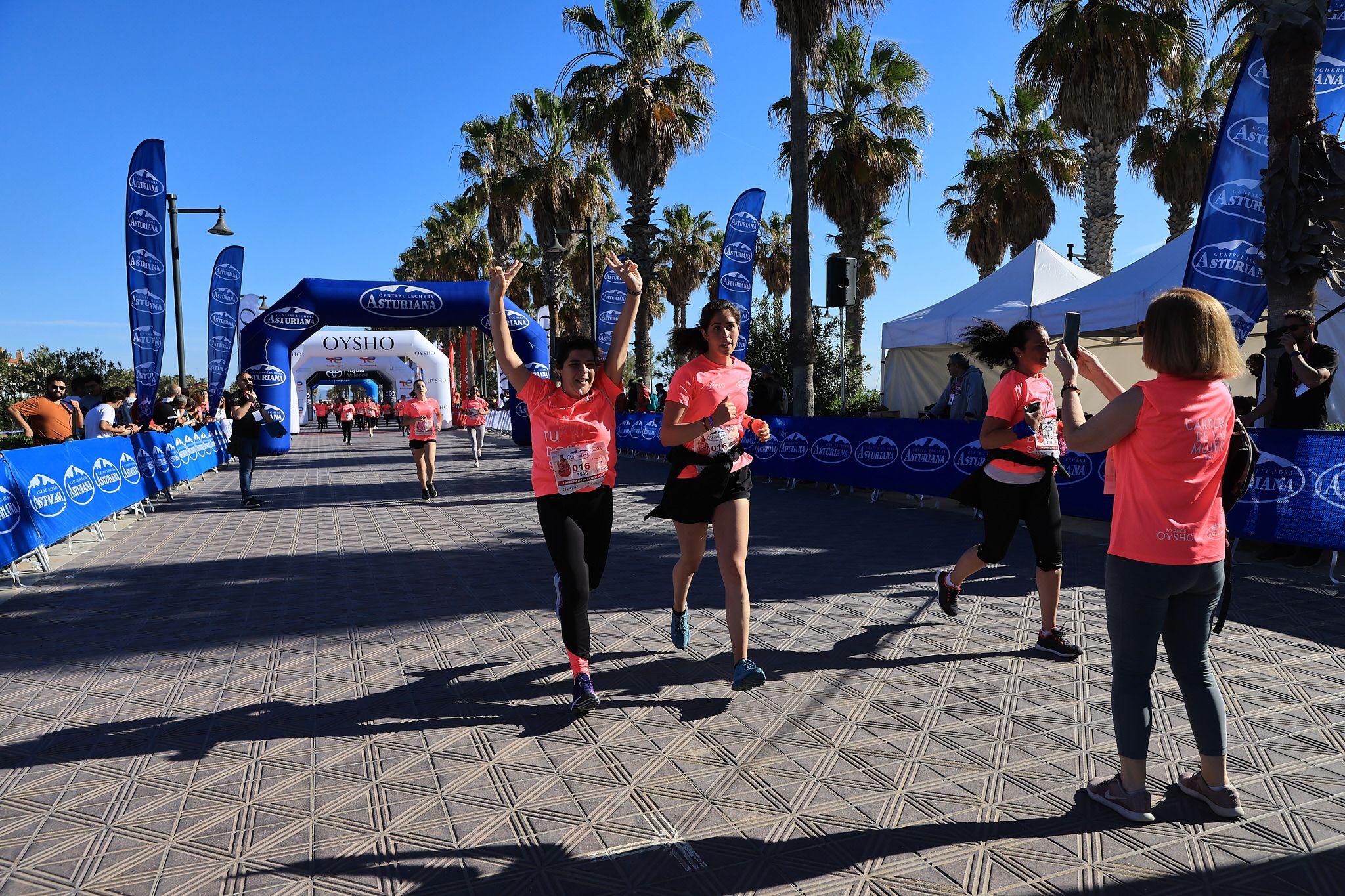 Las mejores fotos de la Carrera de la Mujer Central Lechera Asturiana de Valencia. 0894