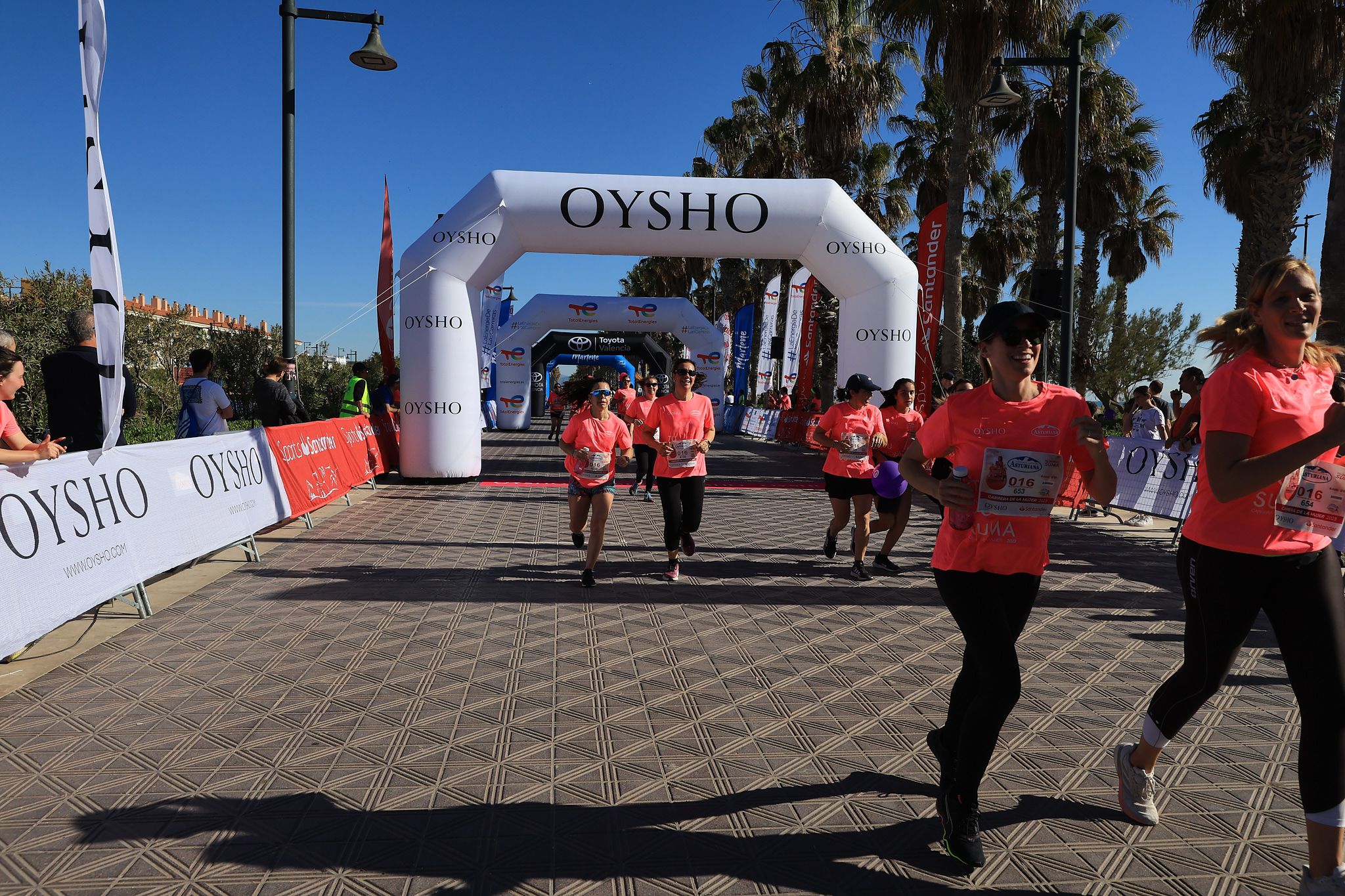 Las mejores fotos de la Carrera de la Mujer Central Lechera Asturiana de Valencia. 0909
