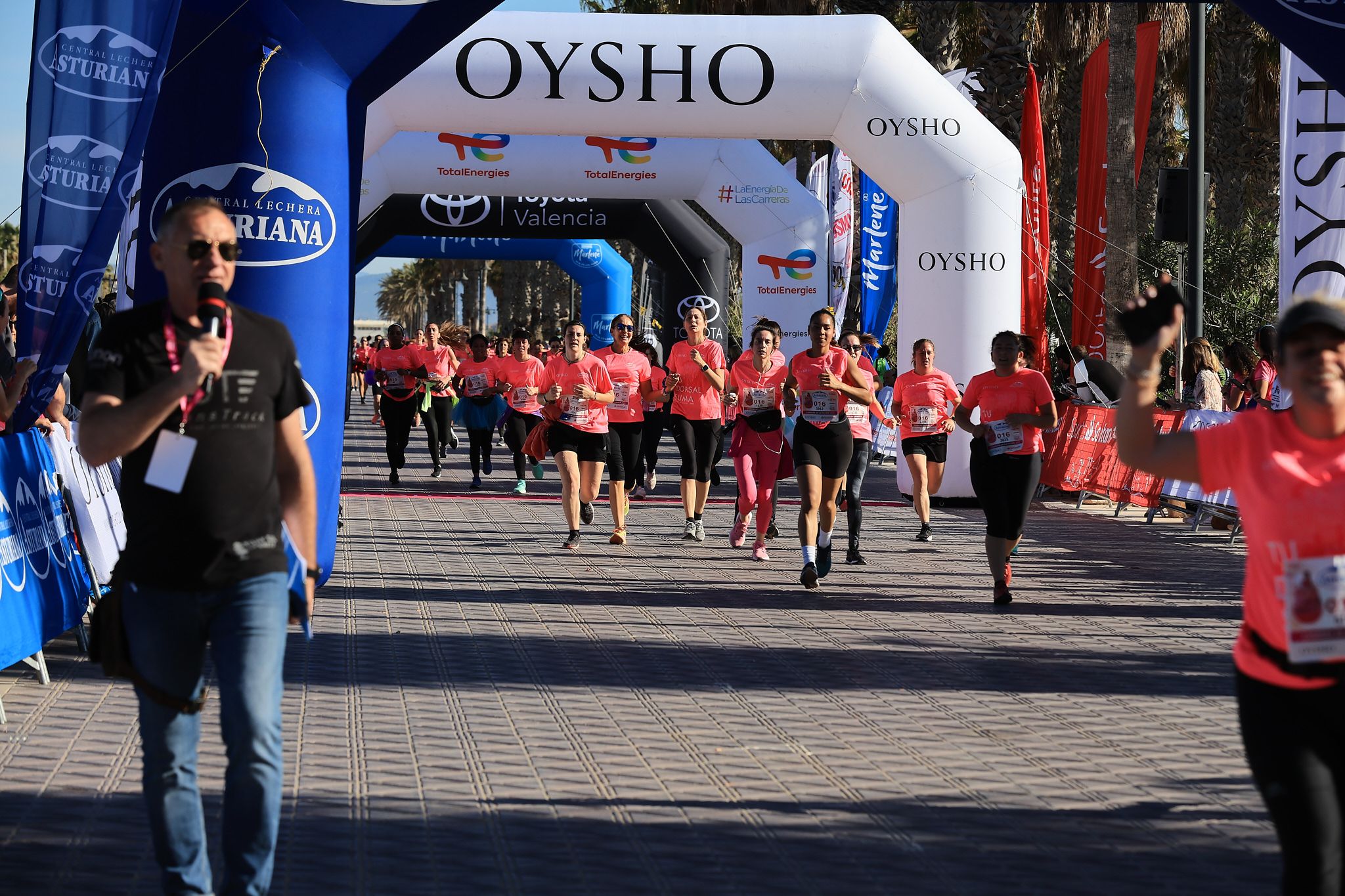 Las mejores fotos de la Carrera de la Mujer Central Lechera Asturiana de Valencia. 0714