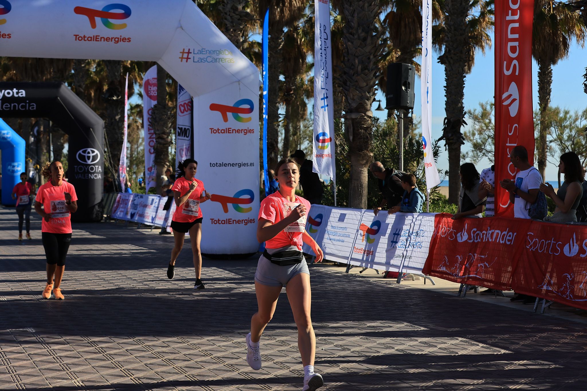 Las mejores fotos de la Carrera de la Mujer Central Lechera Asturiana de Valencia. 0411