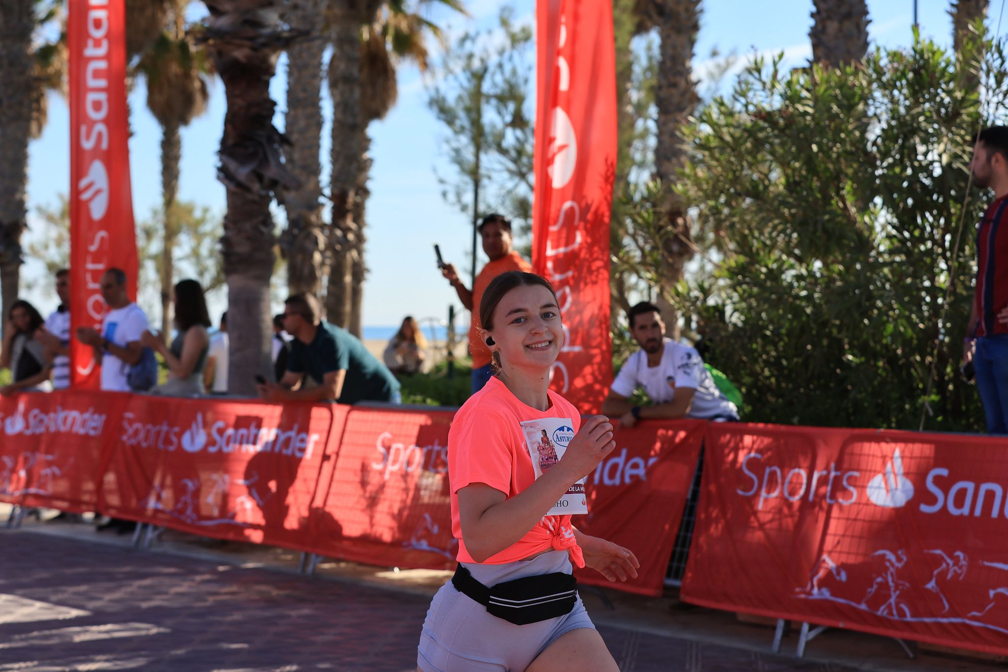 Las mejores fotos de la Carrera de la Mujer Central Lechera Asturiana de Valencia. 0413