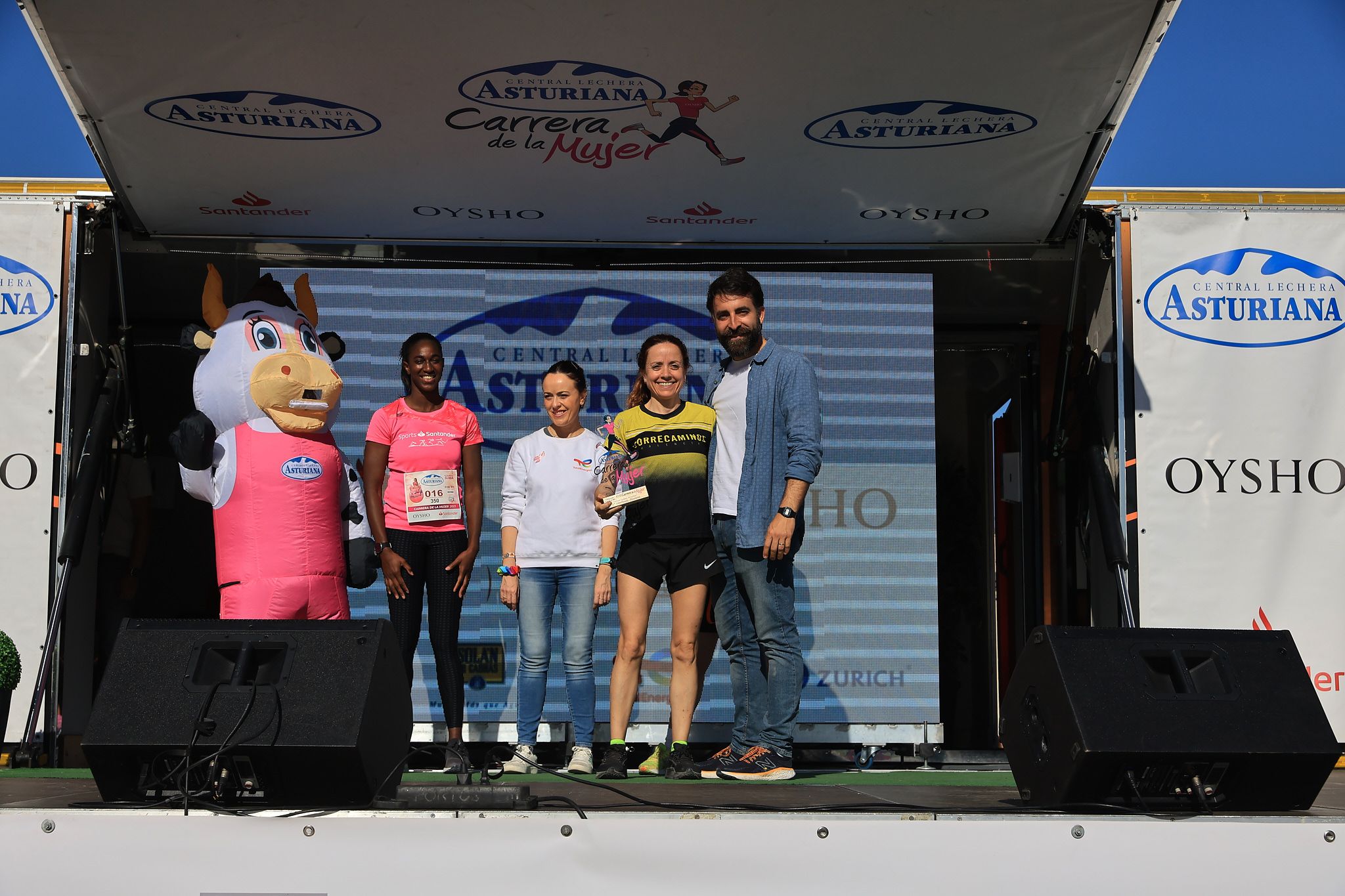 Las mejores fotos de la Carrera de la Mujer Central Lechera Asturiana de Valencia. 0927