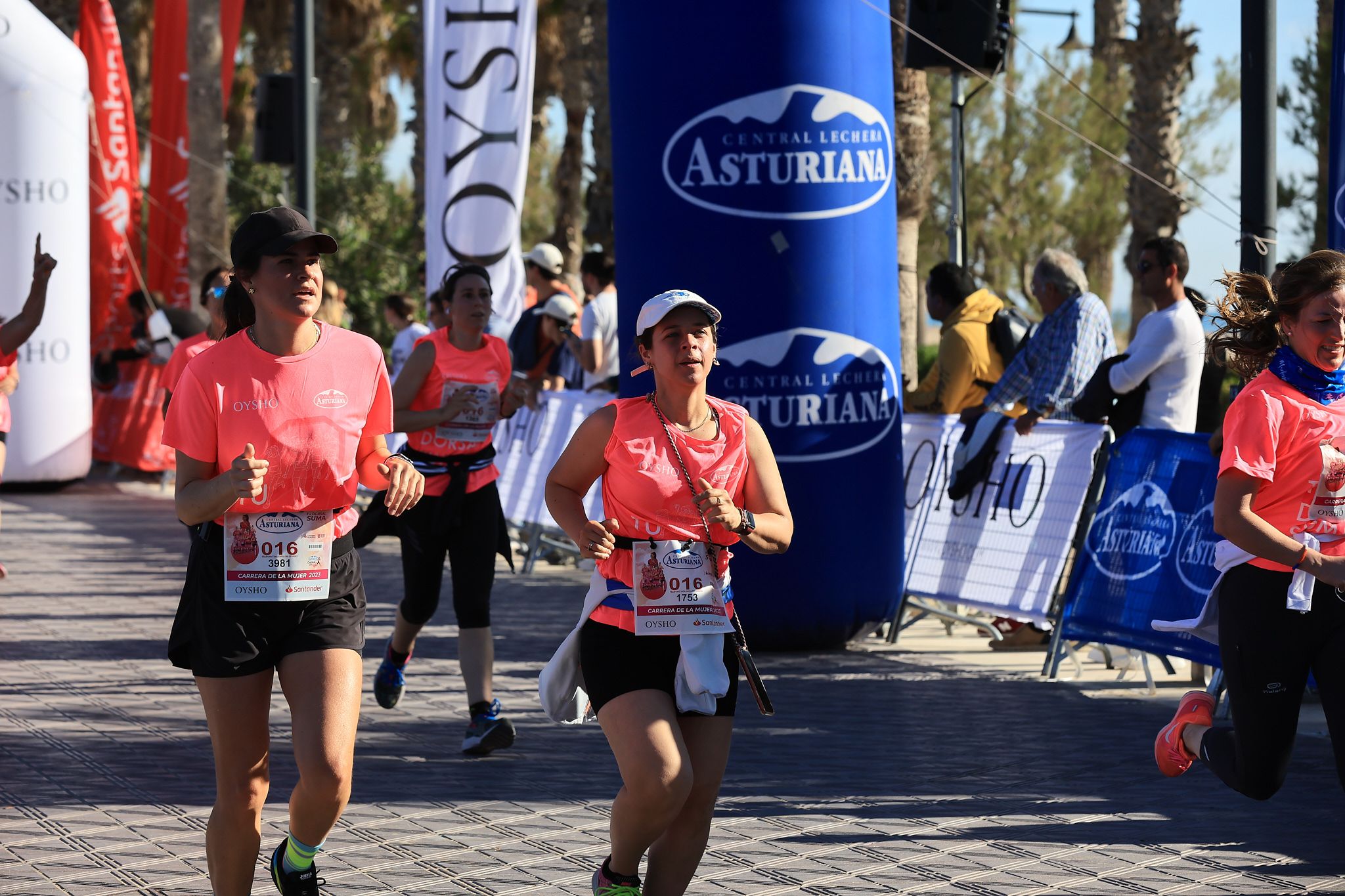 Las mejores fotos de la Carrera de la Mujer Central Lechera Asturiana de Valencia. 0732