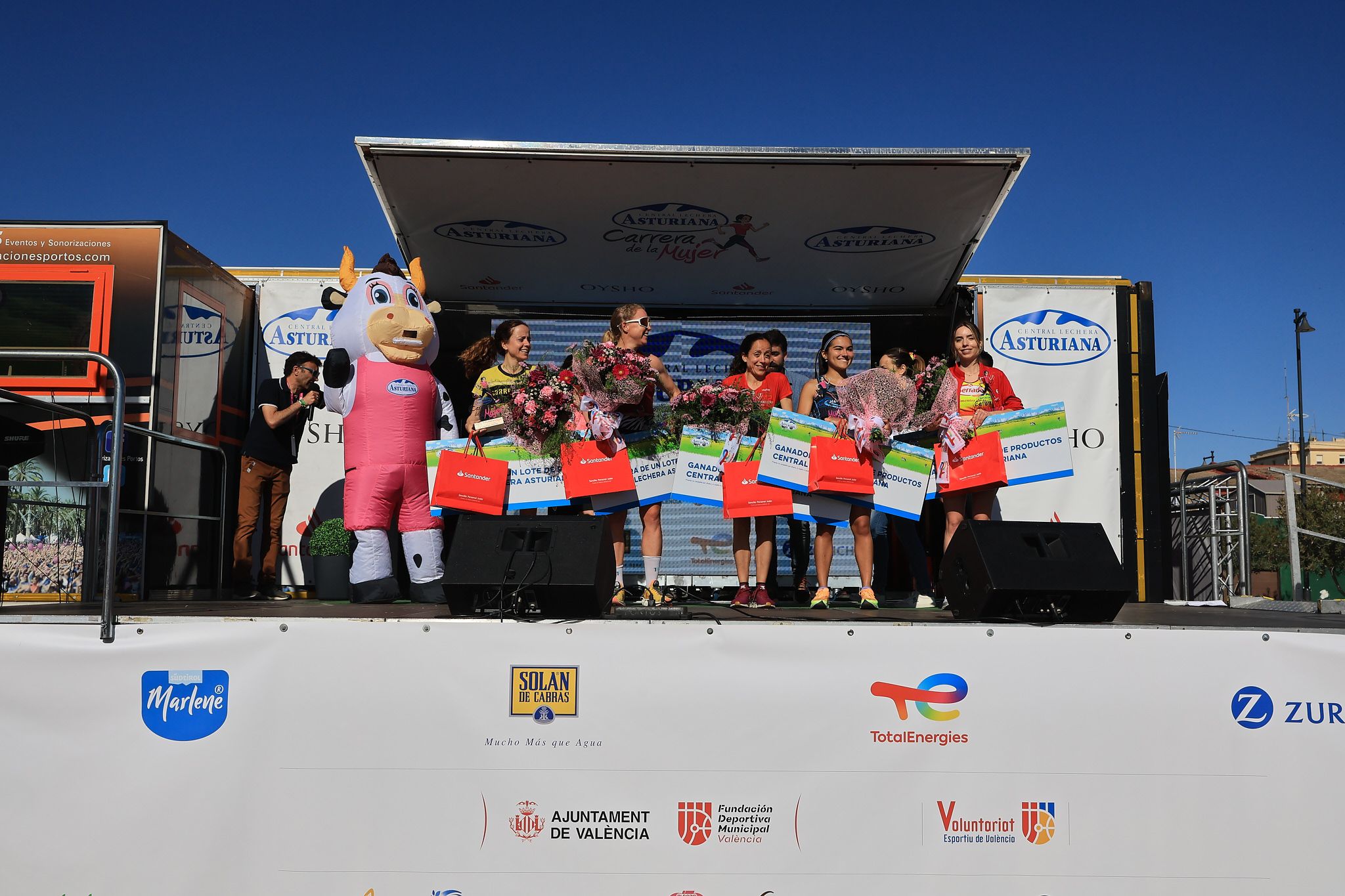 Las mejores fotos de la Carrera de la Mujer Central Lechera Asturiana de Valencia. 0942