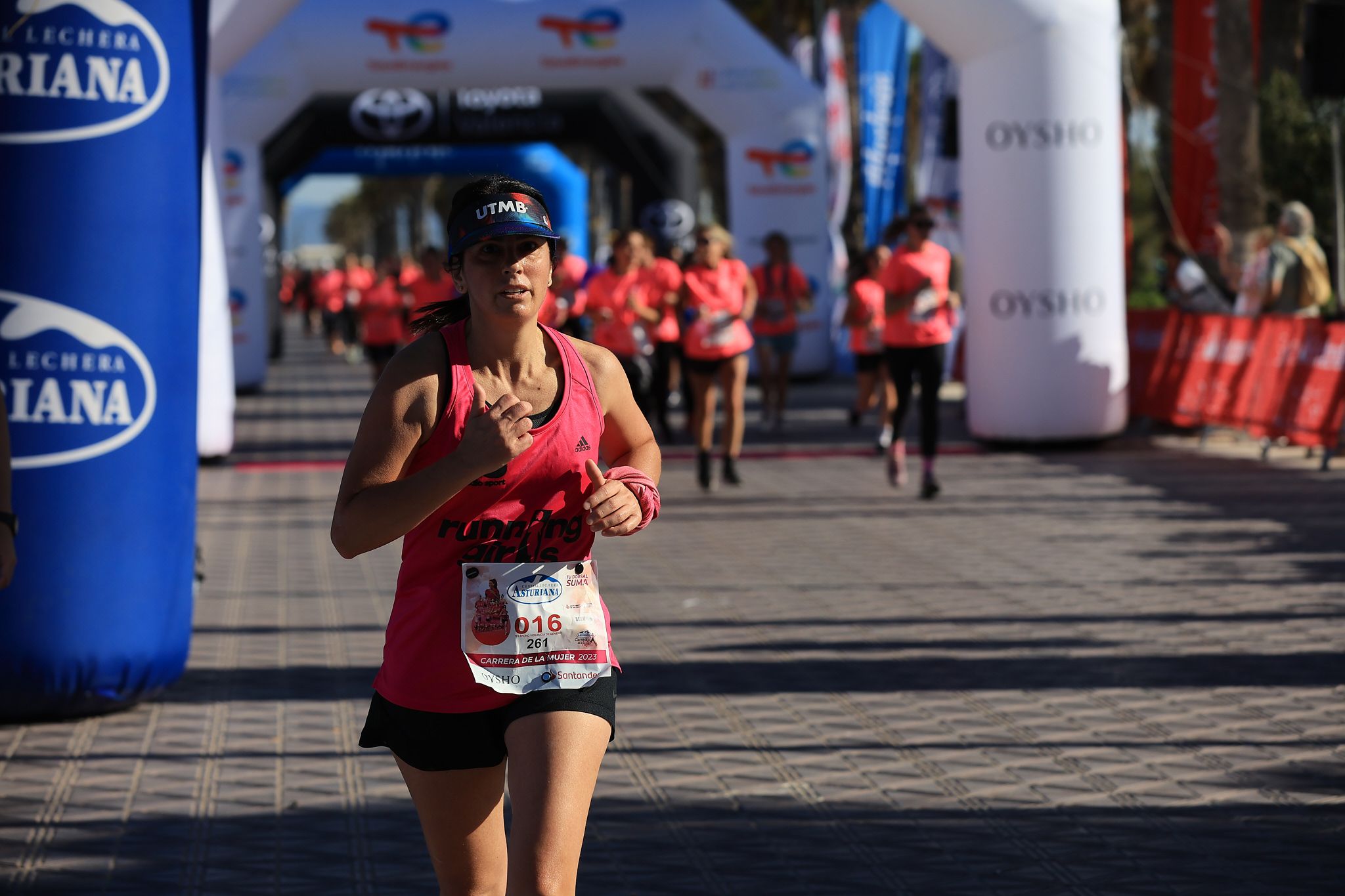 Las mejores fotos de la Carrera de la Mujer Central Lechera Asturiana de Valencia. 0751