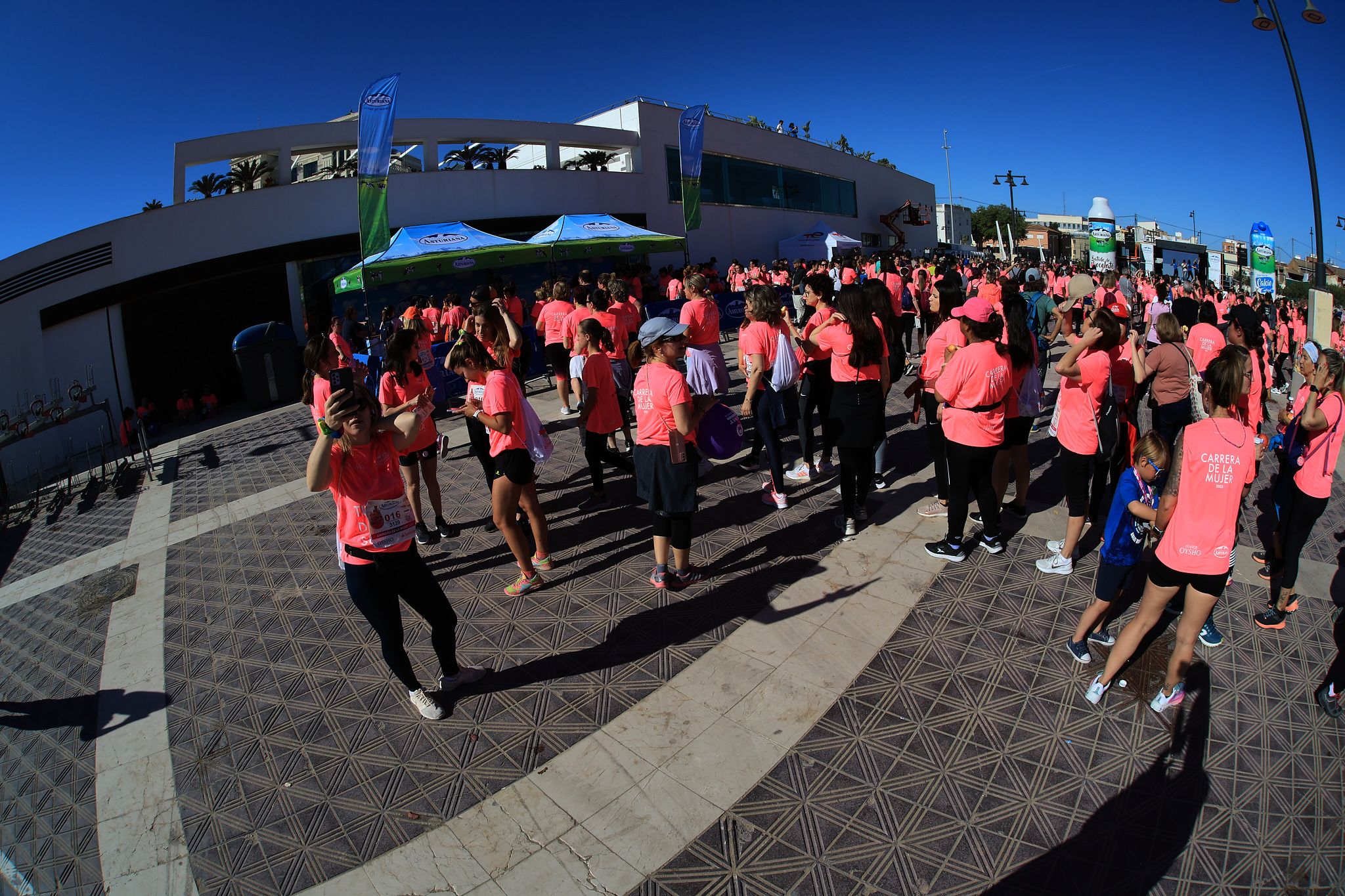 Las mejores fotos de la Carrera de la Mujer Central Lechera Asturiana de Valencia. 0988